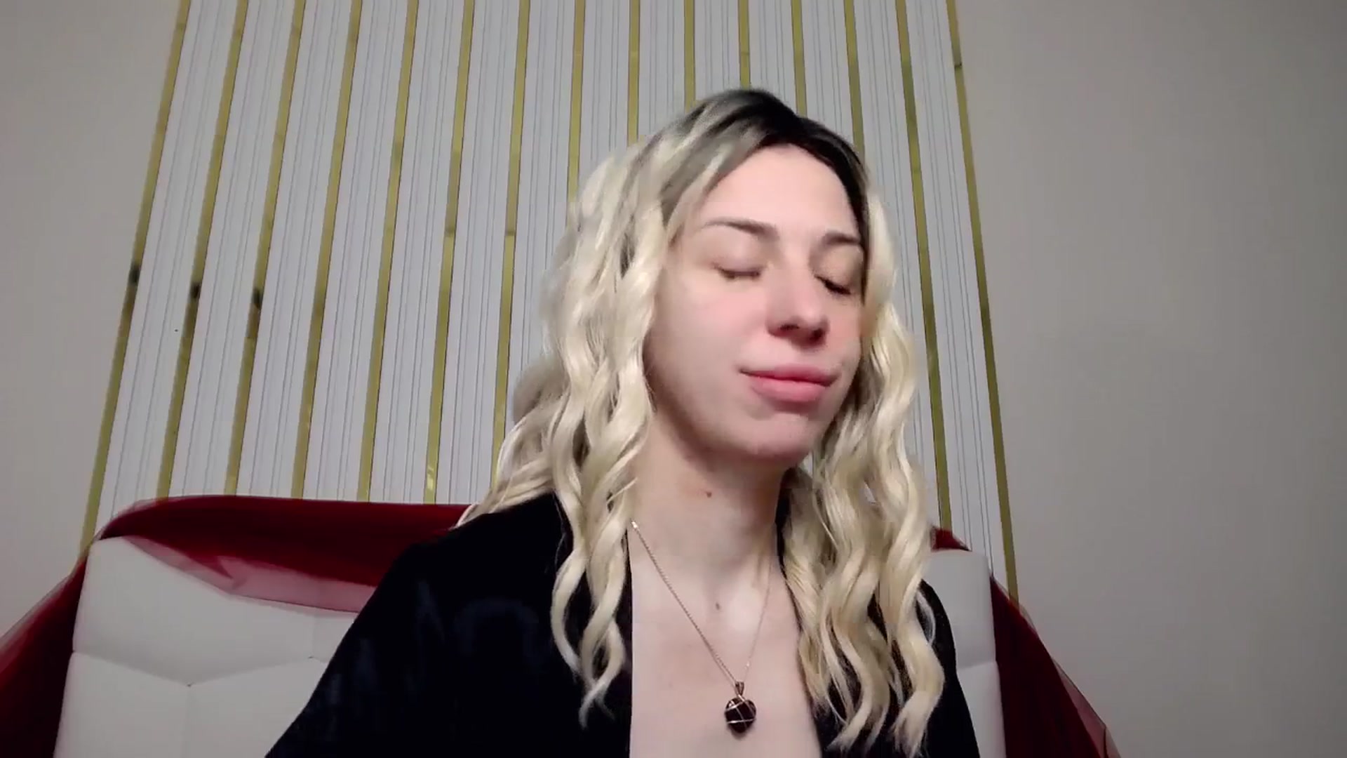 Gallery image thumbnail from AlinaBlank's myfreecams stream on, 01/29/2026, 12:31 image 10 of 20