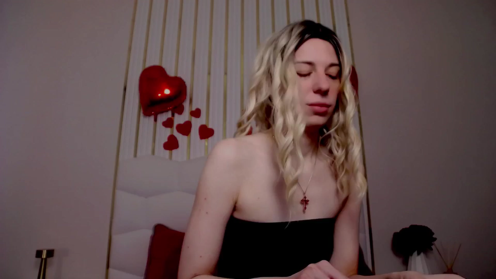 Gallery image thumbnail from AlinaBlank's myfreecams stream on, 02/15/2026, 11:46 image 7 of 20