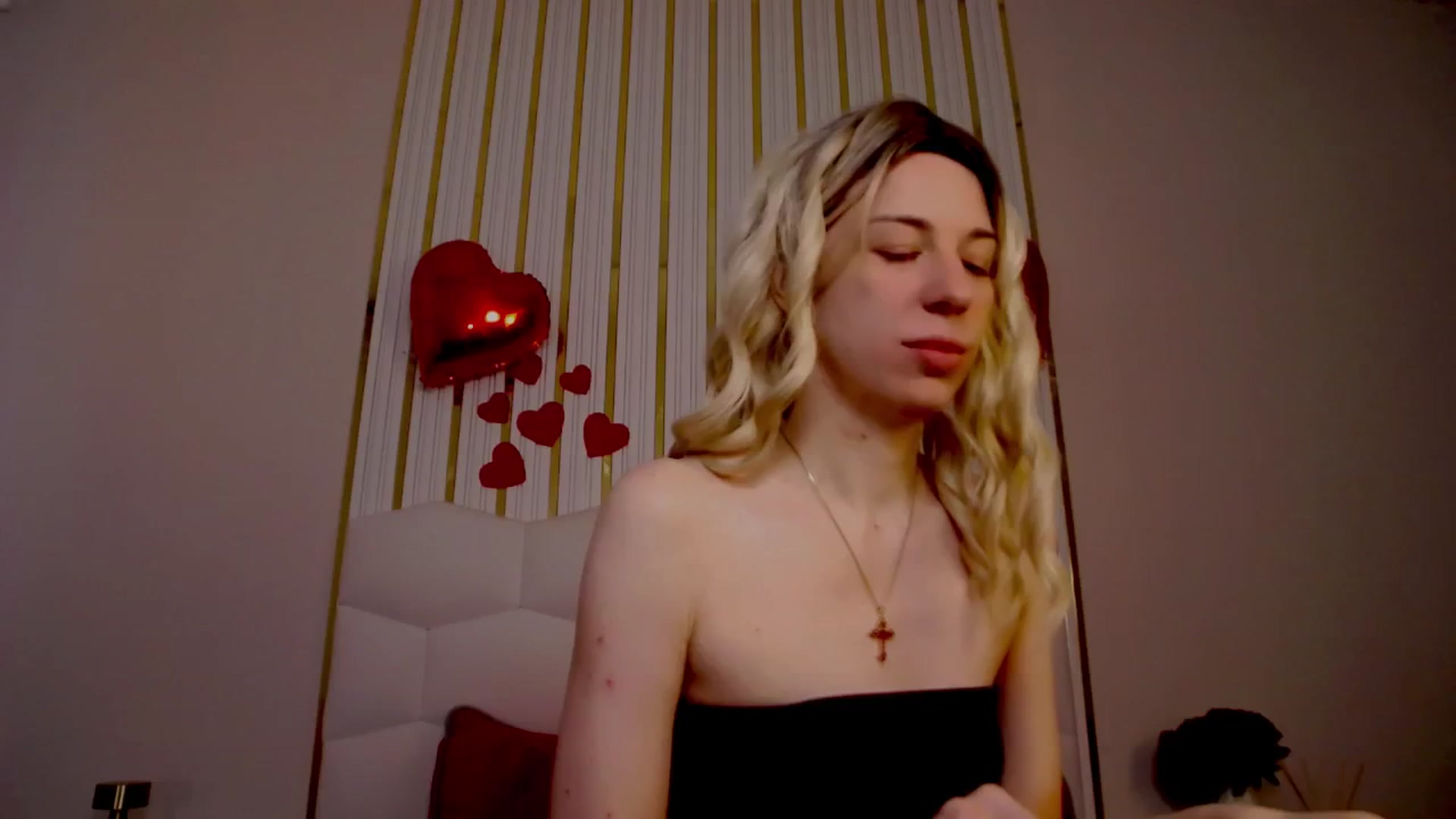 Gallery image thumbnail from AlinaBlank's myfreecams stream on, 02/15/2026, 11:46 image 16 of 20