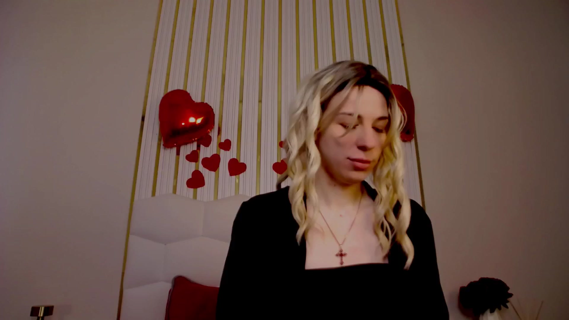 Gallery image thumbnail from AlinaBlank's myfreecams stream on, 02/15/2026, 12:14 image 5 of 20