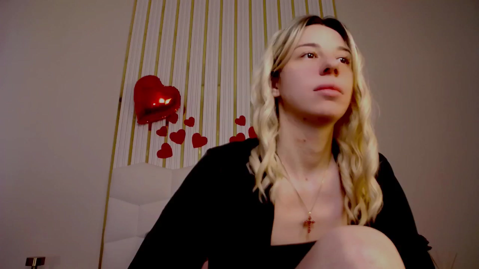 Gallery image thumbnail from AlinaBlank's myfreecams stream on, 02/15/2026, 12:14 image 18 of 20