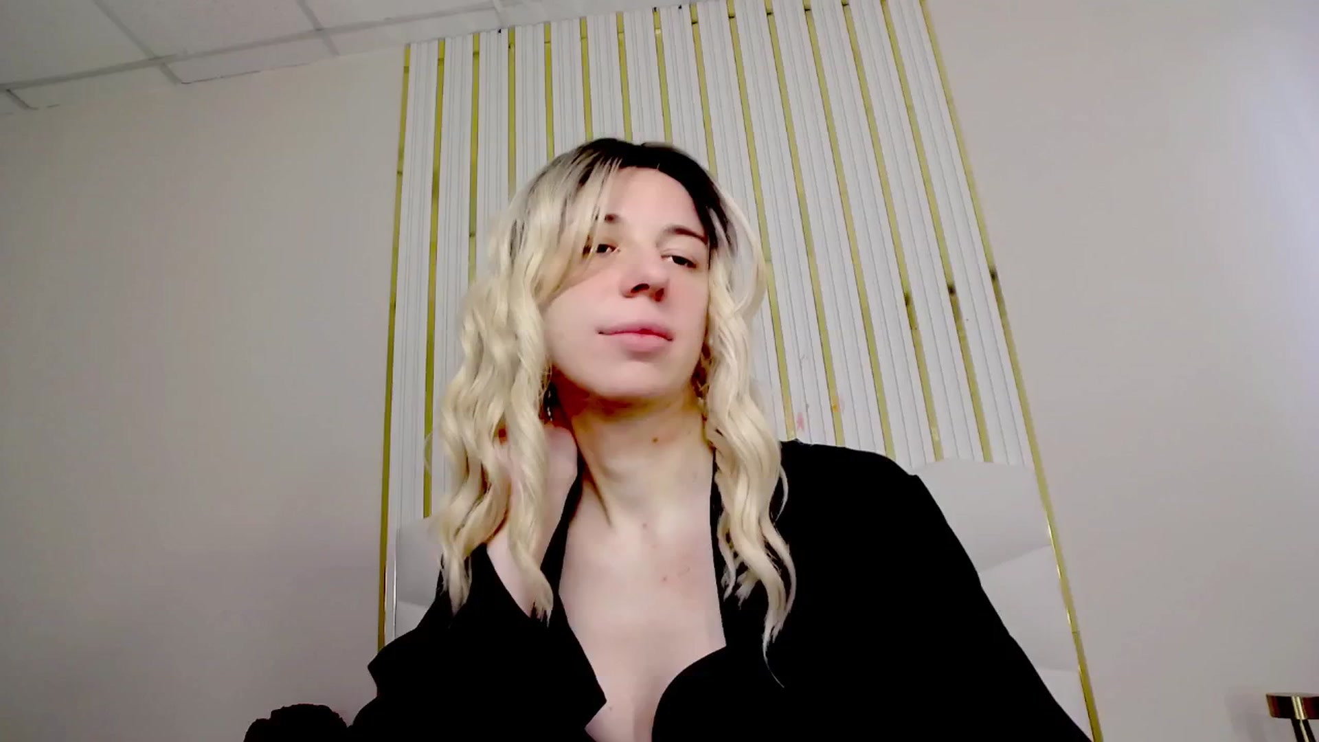 Gallery image thumbnail from AlinaBlank's myfreecams stream on, 02/20/2026, 11:27 image 7 of 20