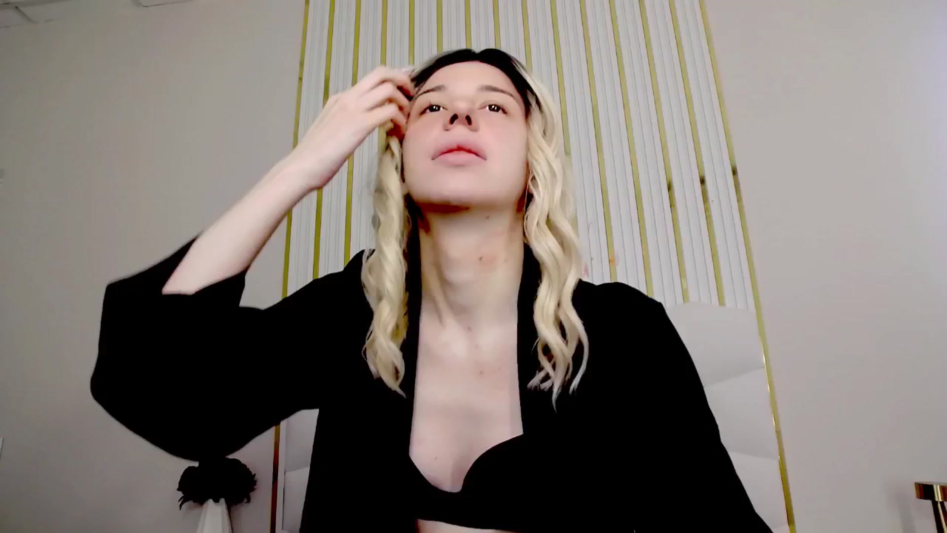 Gallery image thumbnail from AlinaBlank's myfreecams stream on, 02/20/2026, 11:27 image 10 of 20
