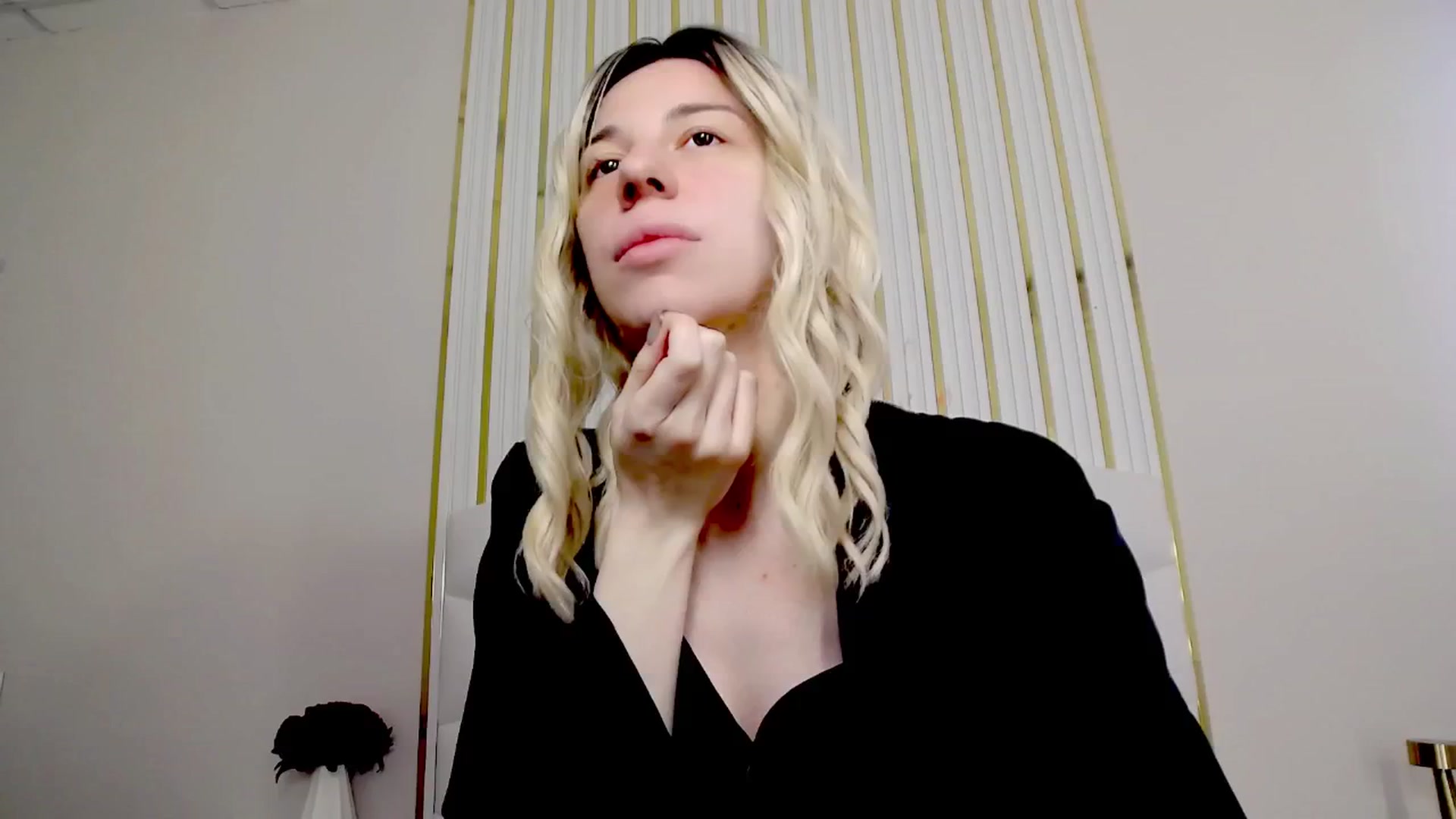 Gallery image thumbnail from AlinaBlank's myfreecams stream on, 02/20/2026, 11:27 image 14 of 20