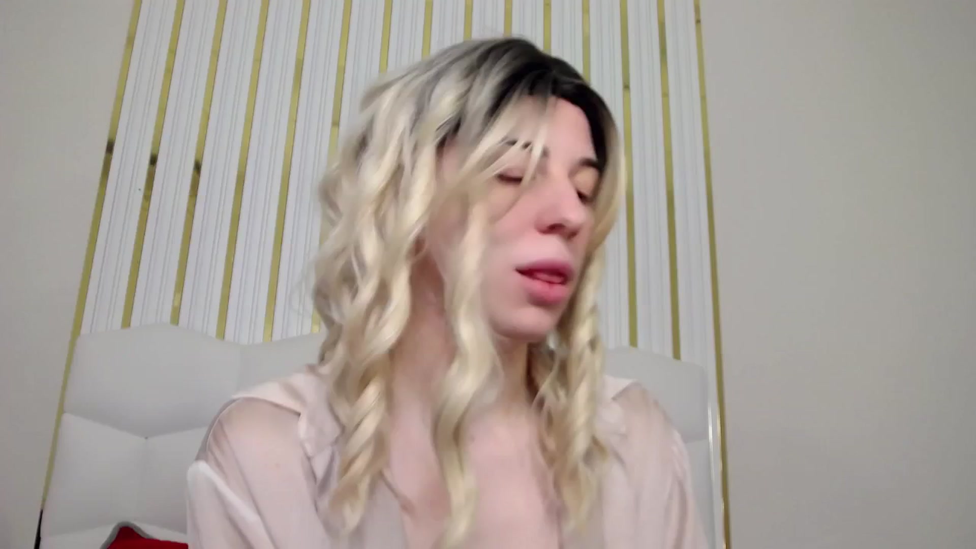 Gallery image thumbnail from AlinaBlank's myfreecams stream on, 02/28/2026, 17:53 image 6 of 20