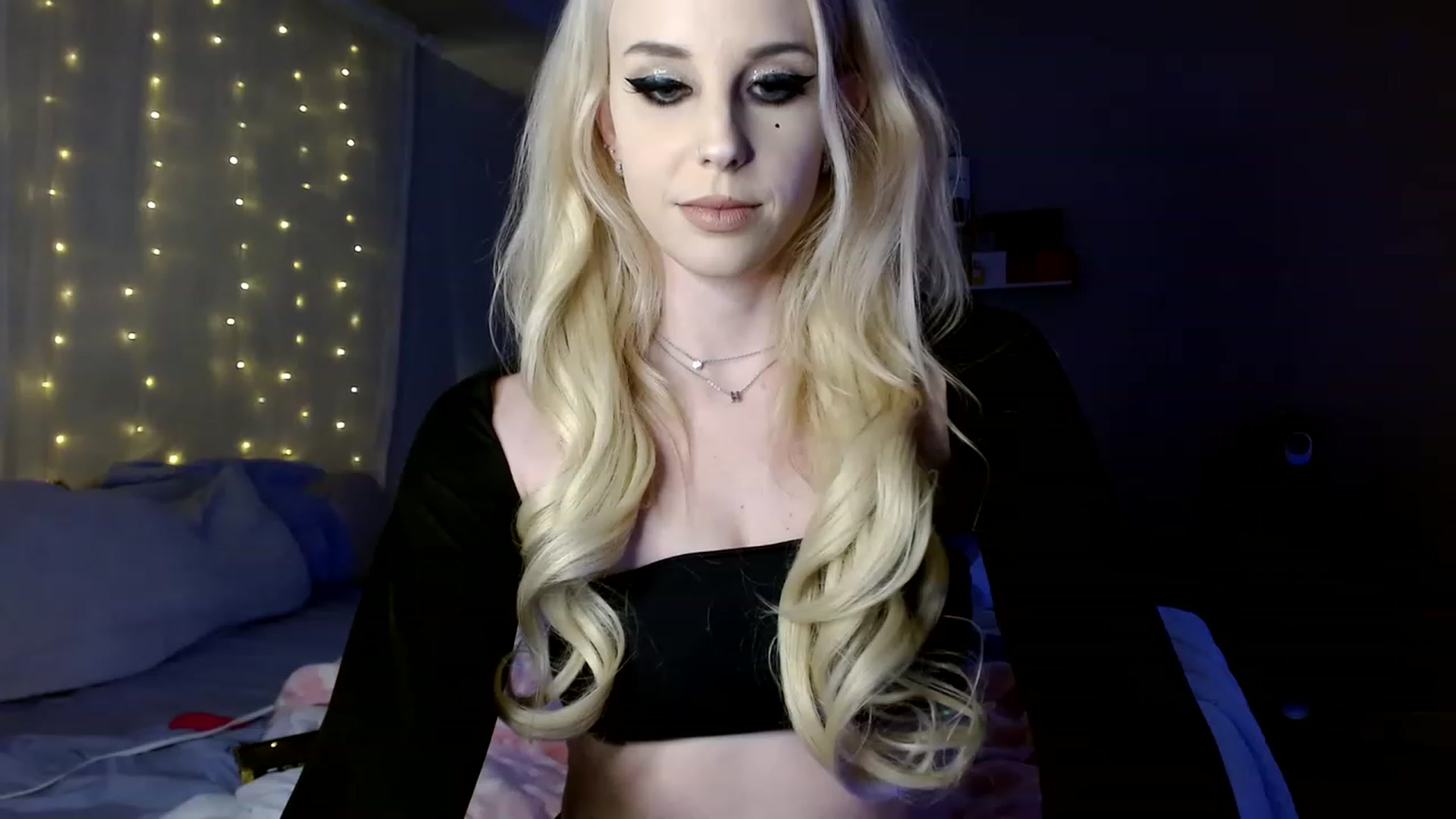 Gallery image thumbnail from AlinaDelaney's myfreecams stream on, 03/24/2023, 21:27 image 7 of 20