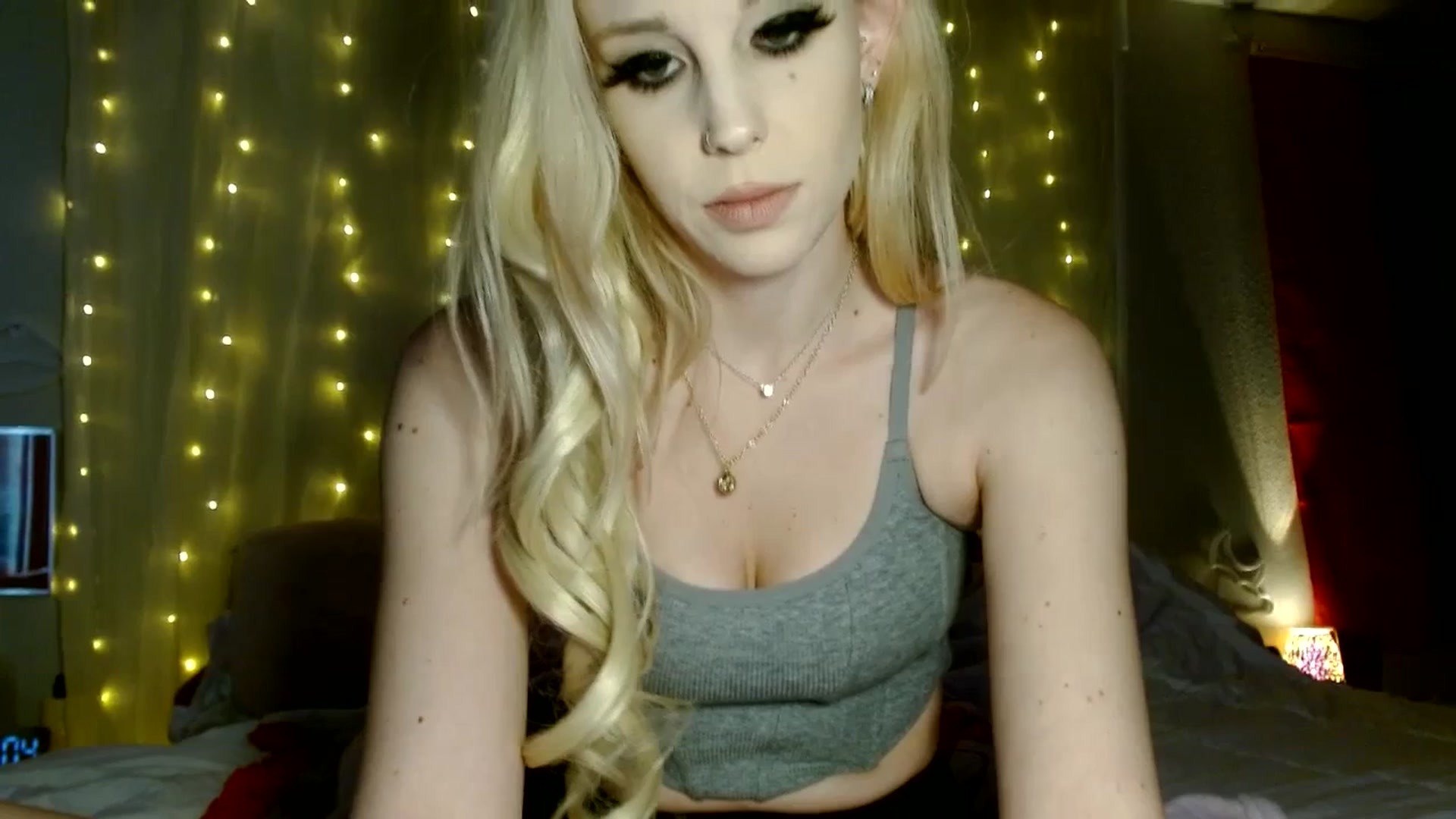 Gallery image thumbnail from AlinaDelaney's myfreecams stream on, 06/27/2023, 17:16 image 12 of 20