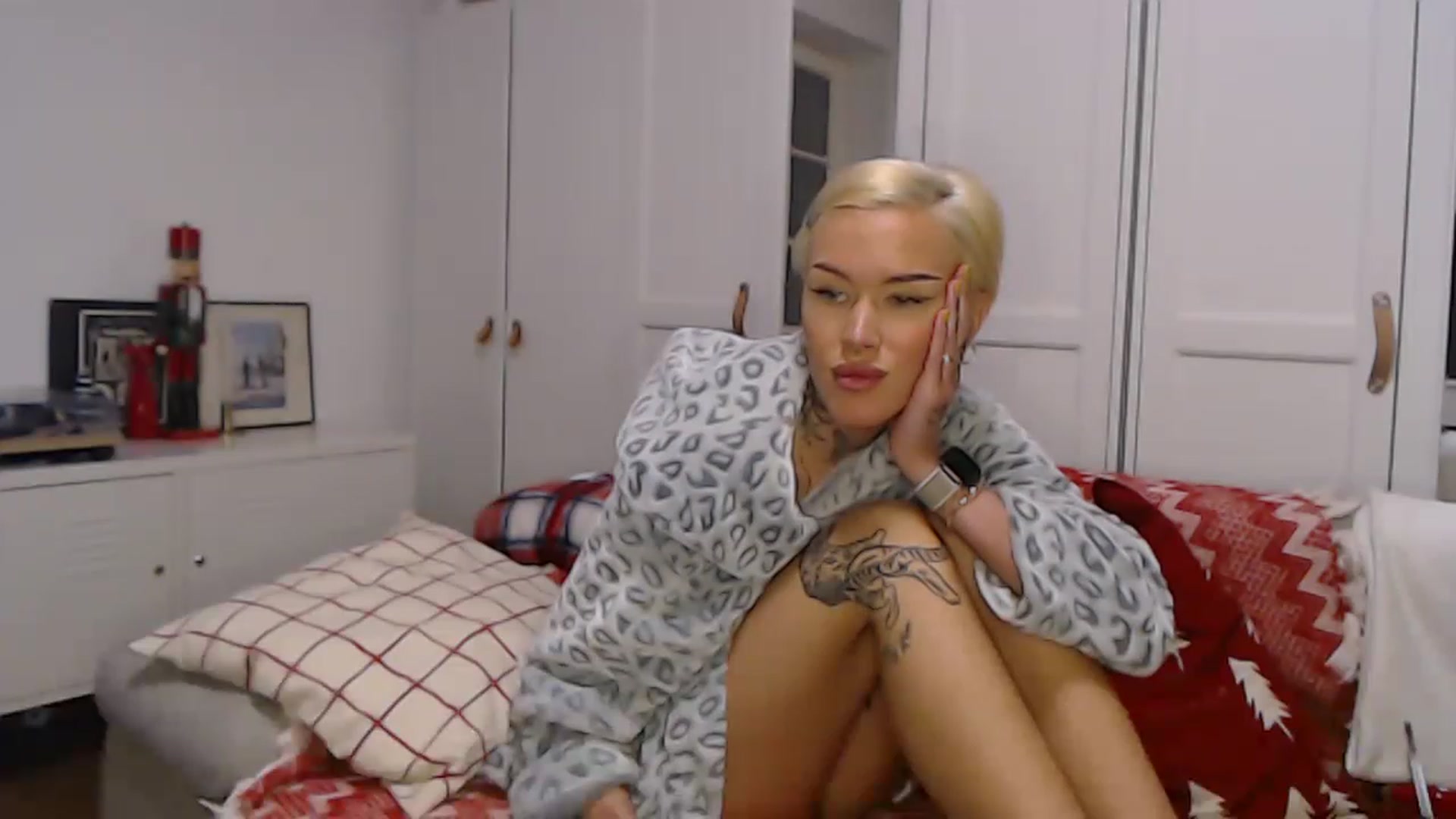 Gallery image thumbnail from AlinaDragon's myfreecams stream on, 12/09/2022, 08:04 image 20 of 20