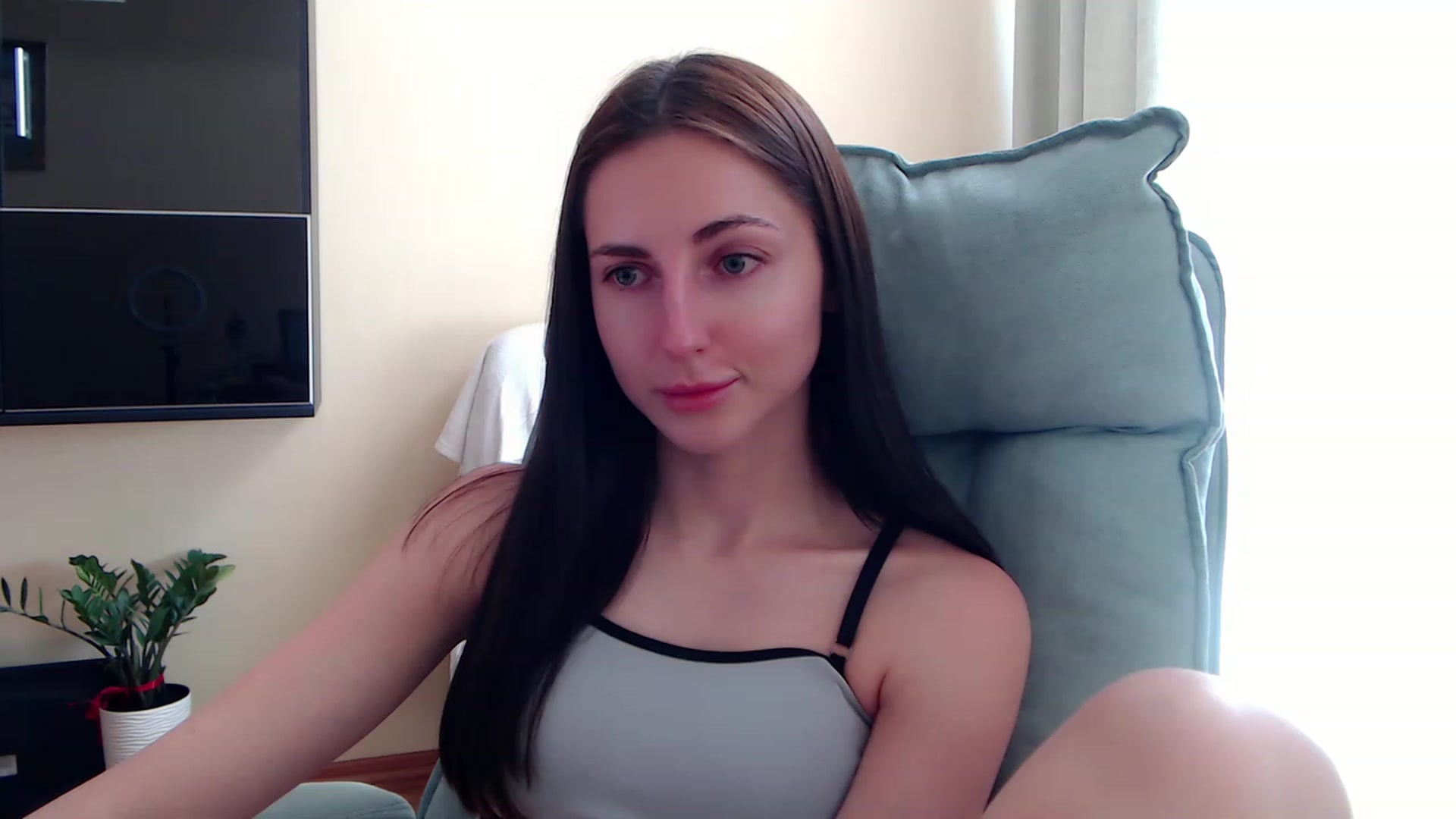 Gallery image thumbnail from AlinaJames's myfreecams stream on, 08/03/2023, 15:57 image 6 of 20