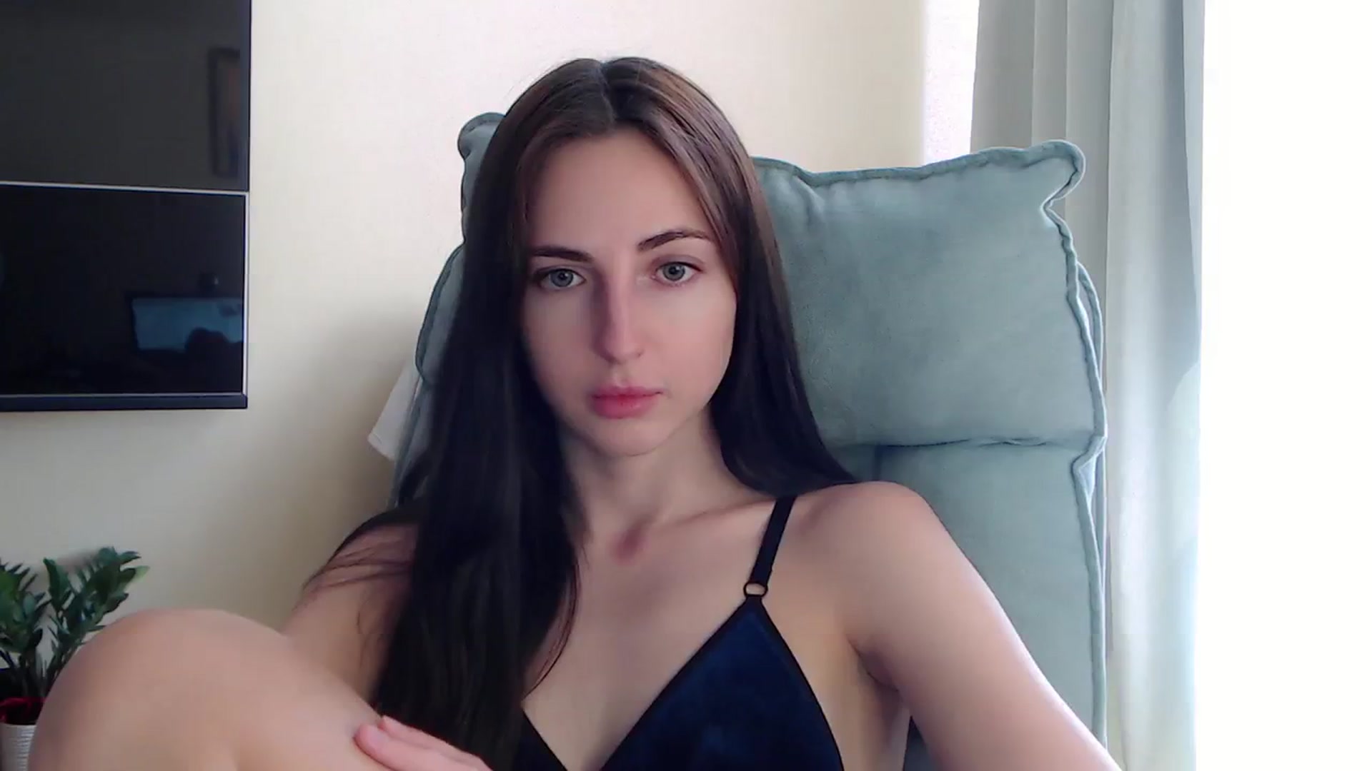 Gallery image thumbnail from AlinaJames's myfreecams stream on, 08/17/2023, 12:24 image 2 of 20