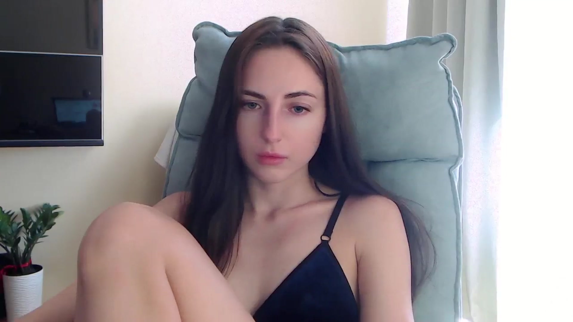 Gallery image thumbnail from AlinaJames's myfreecams stream on, 08/17/2023, 12:24 image 14 of 20