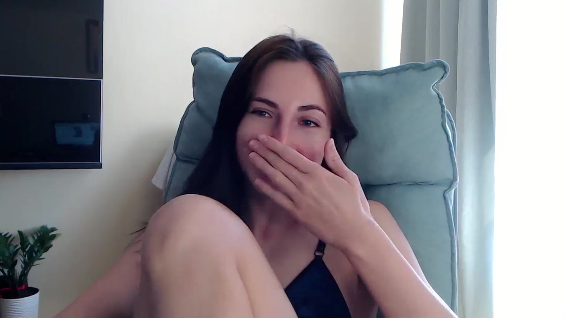 Gallery image thumbnail from AlinaJames's myfreecams stream on, 08/17/2023, 12:24 image 5 of 20