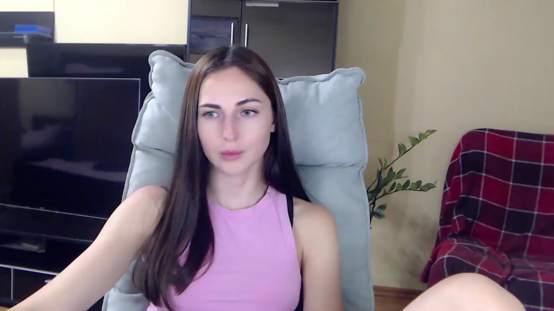 Gallery image thumbnail from AlinaJames's myfreecams stream on, 09/16/2023, 19:31 image 15 of 20