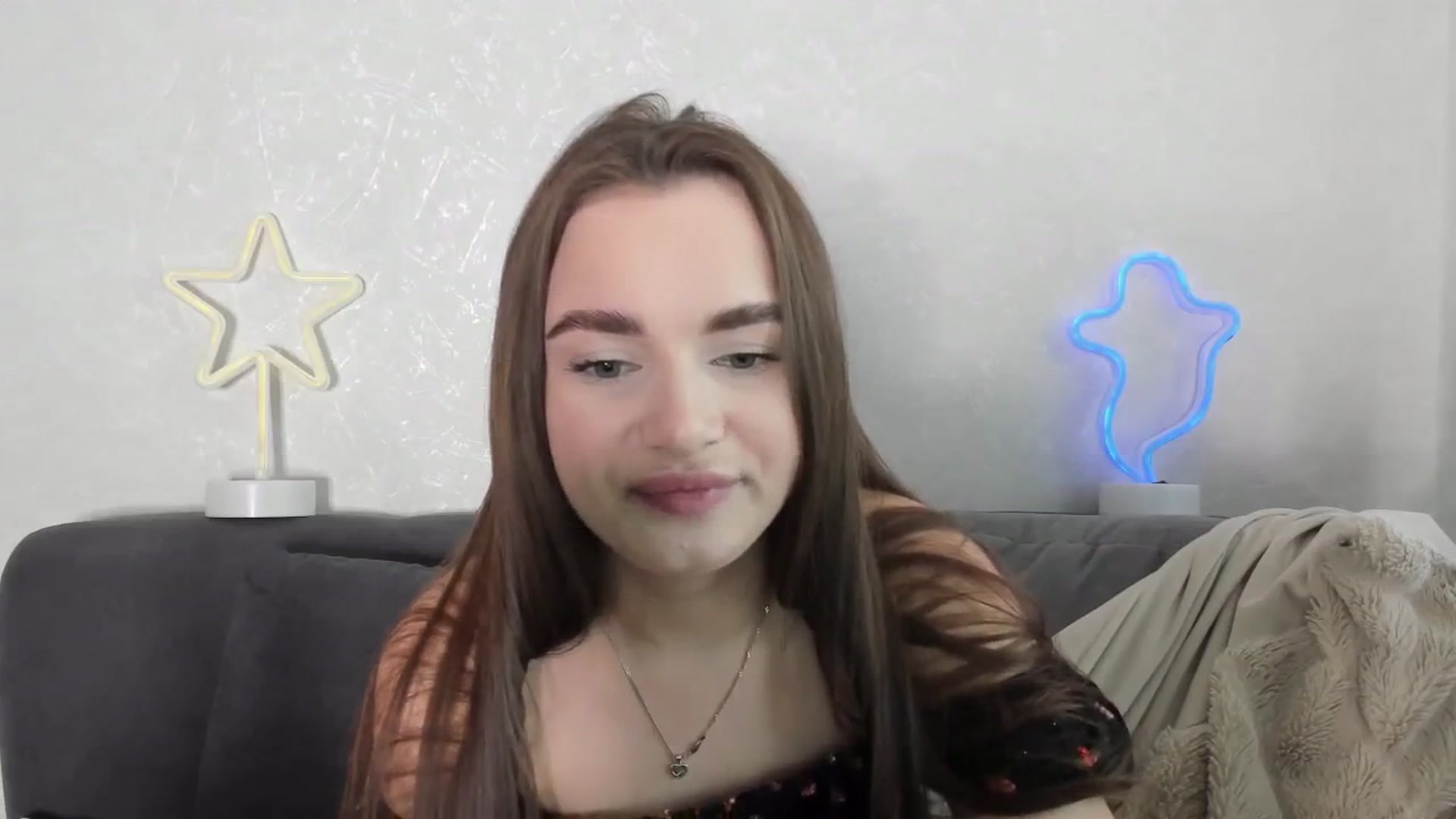 Gallery image thumbnail from AlinaLuxxx's myfreecams stream on, 03/28/2026, 12:52 image 13 of 20