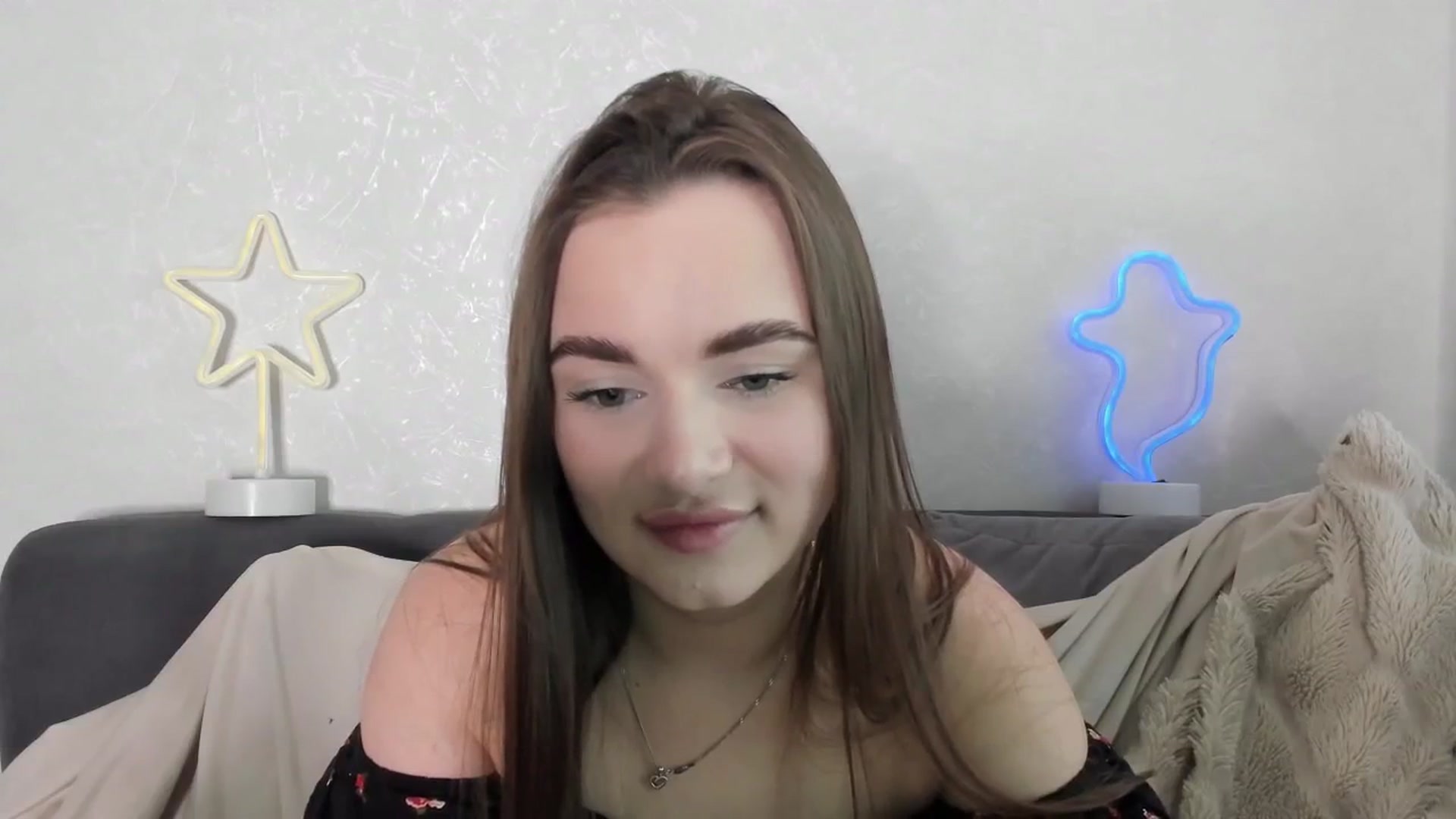 Gallery image thumbnail from AlinaLuxxx's myfreecams stream on, 03/28/2026, 12:52 image 3 of 20