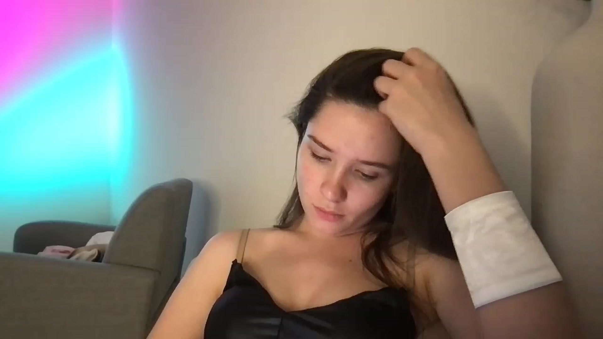 Gallery image thumbnail from AlinaRoss's myfreecams stream on, 12/11/2022, 24:20 image 6 of 20