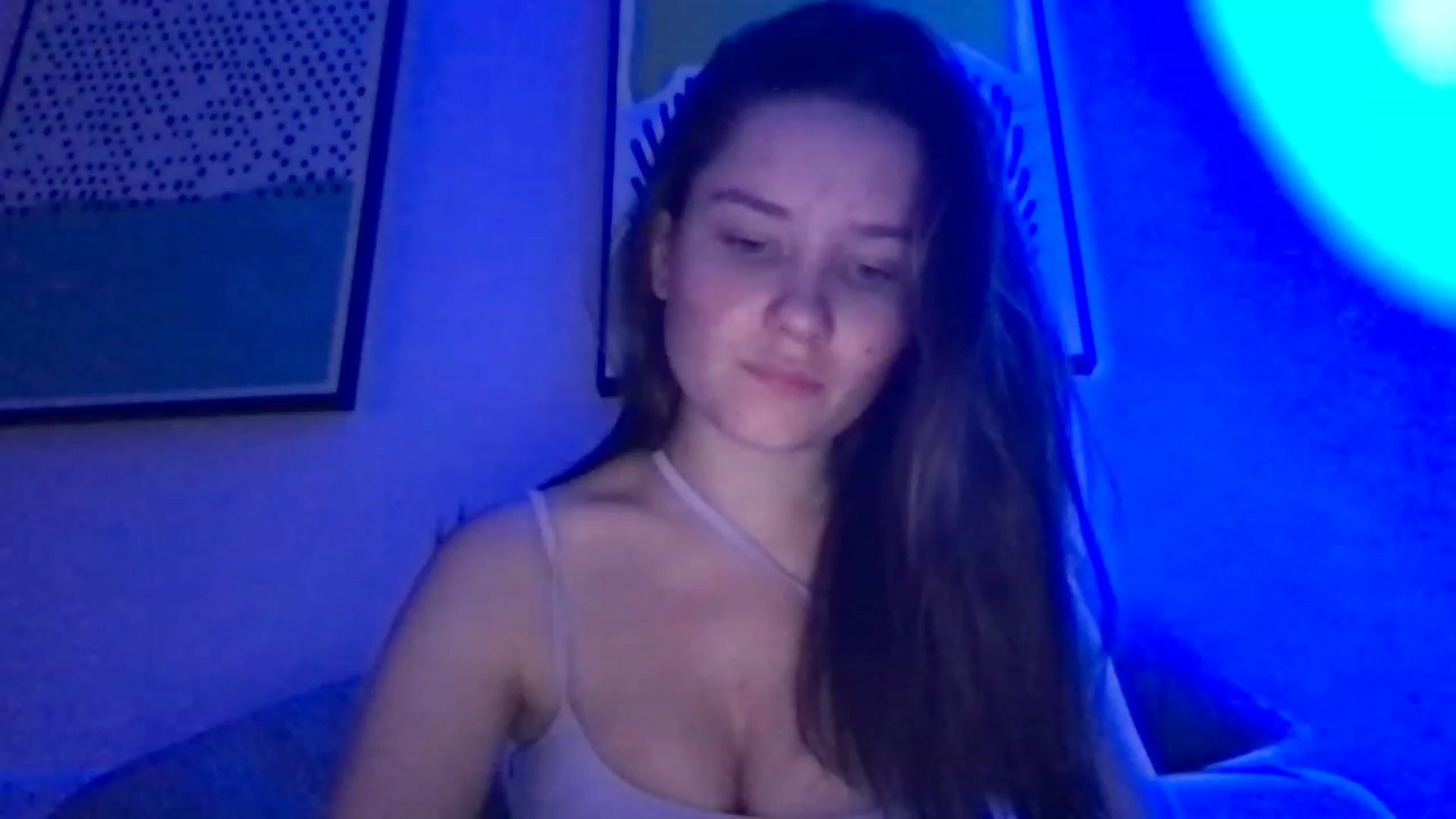 Gallery image thumbnail from AlinaRoss's myfreecams stream on, 12/11/2022, 09:12 image 19 of 20