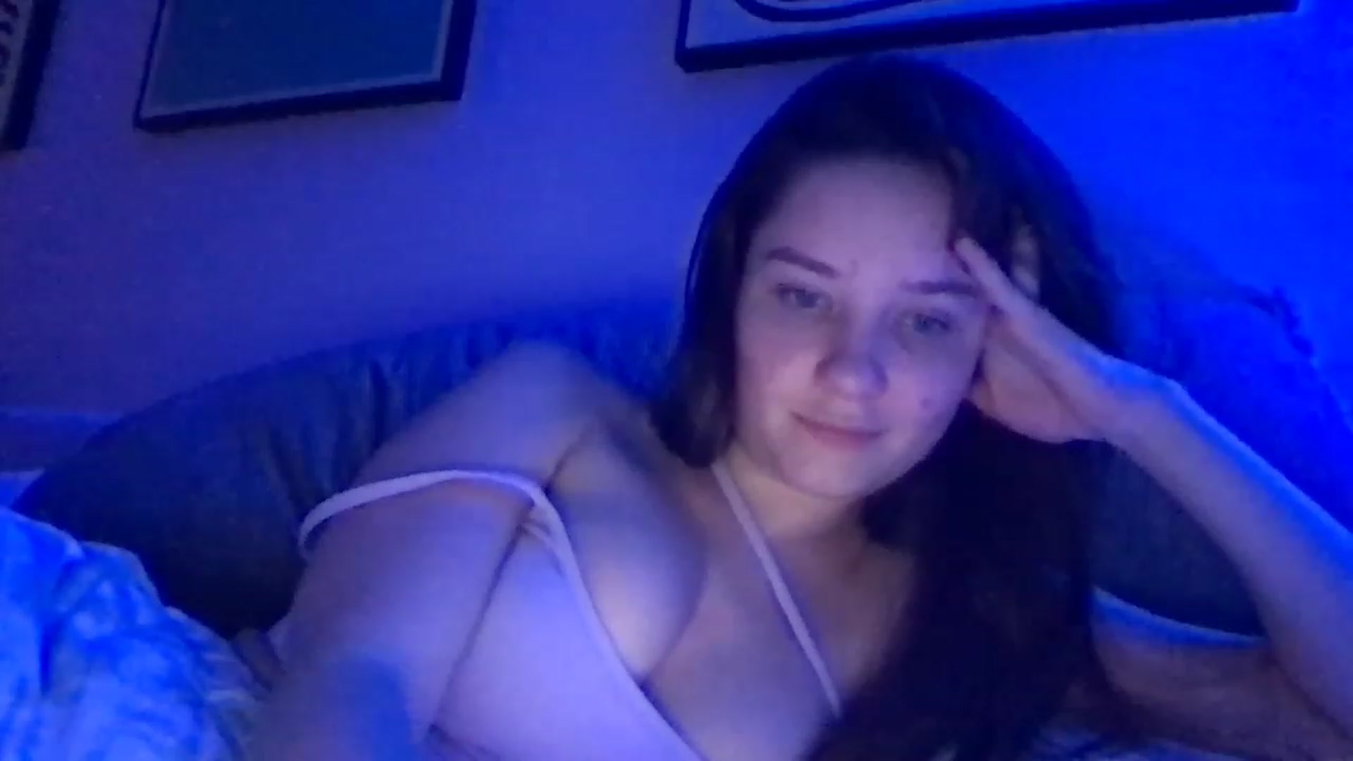 Gallery image thumbnail from AlinaRoss's myfreecams stream on, 12/11/2022, 09:57 image 11 of 20