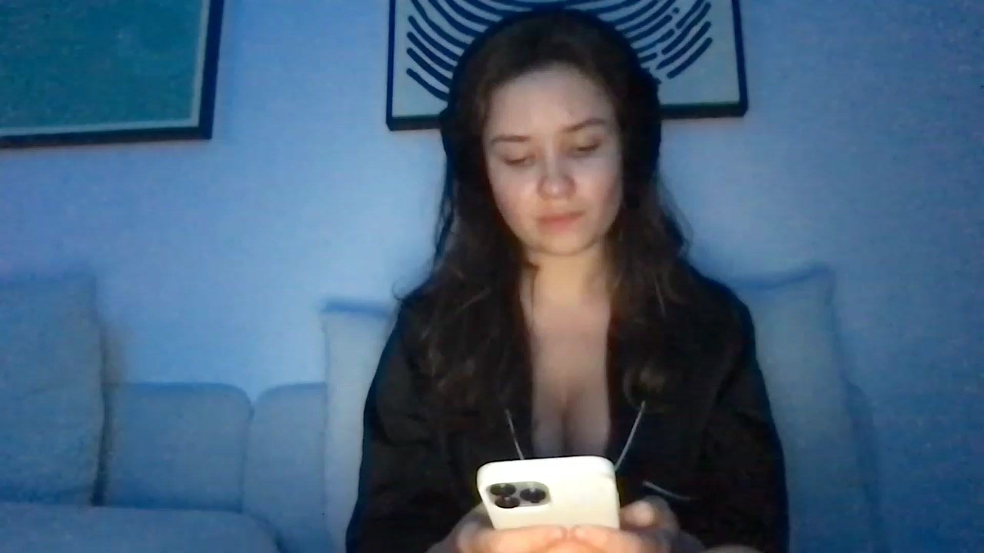 Gallery image thumbnail from AlinaRoss's myfreecams stream on, 01/06/2023, 11:09 image 15 of 20