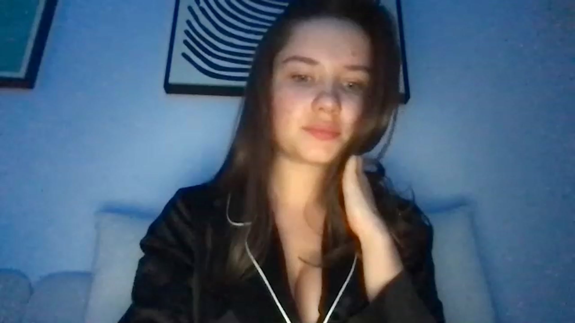 Gallery image thumbnail from AlinaRoss's myfreecams stream on, 01/06/2023, 11:09 image 1 of 20