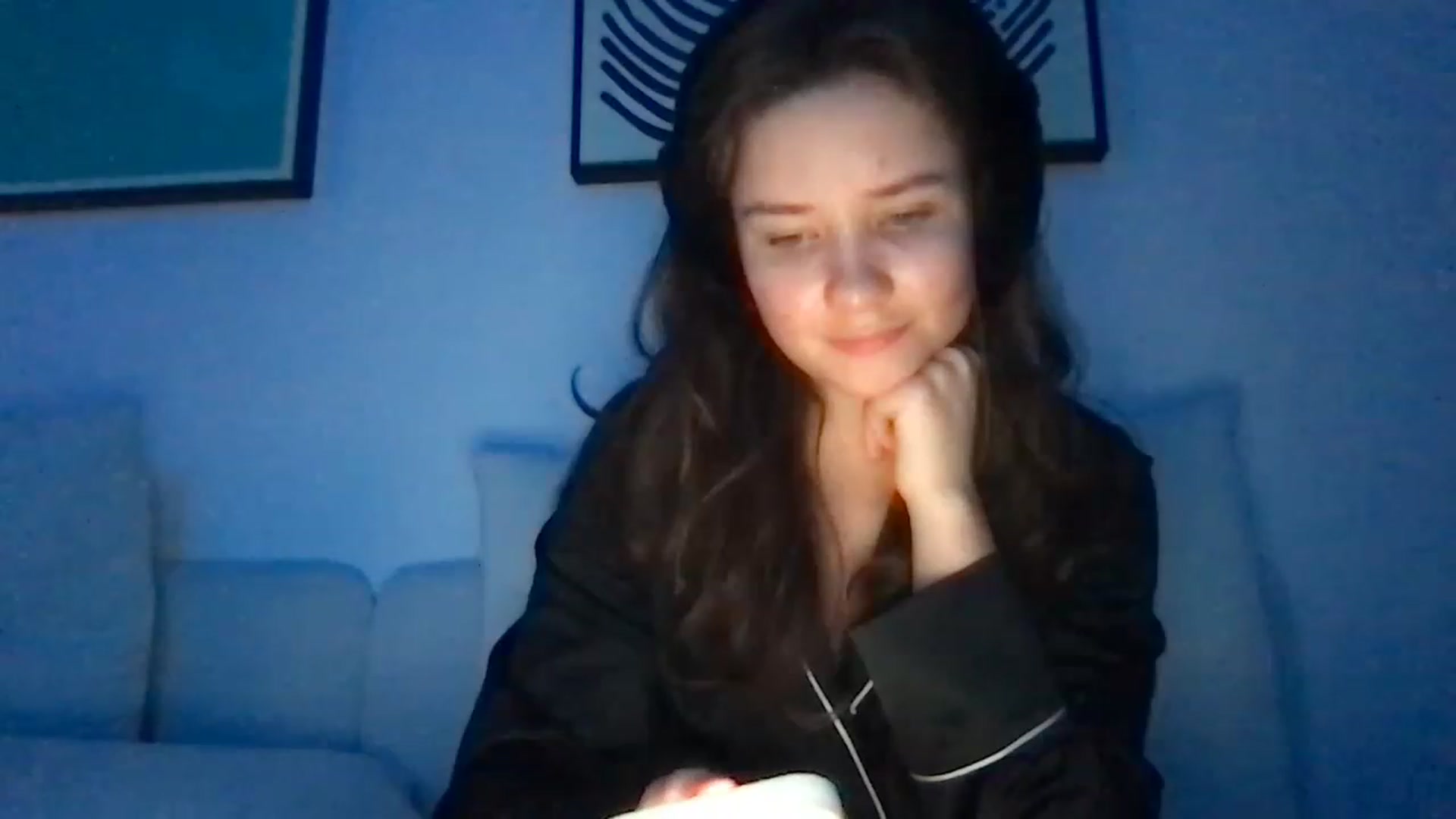 Gallery image thumbnail from AlinaRoss's myfreecams stream on, 01/06/2023, 11:09 image 19 of 20