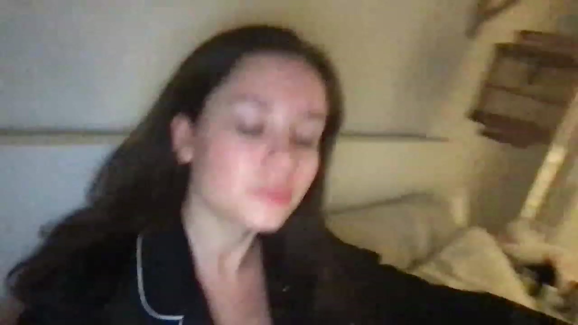 Gallery image thumbnail from AlinaRoss's myfreecams stream on, 01/07/2023, 07:05 image 1 of 20