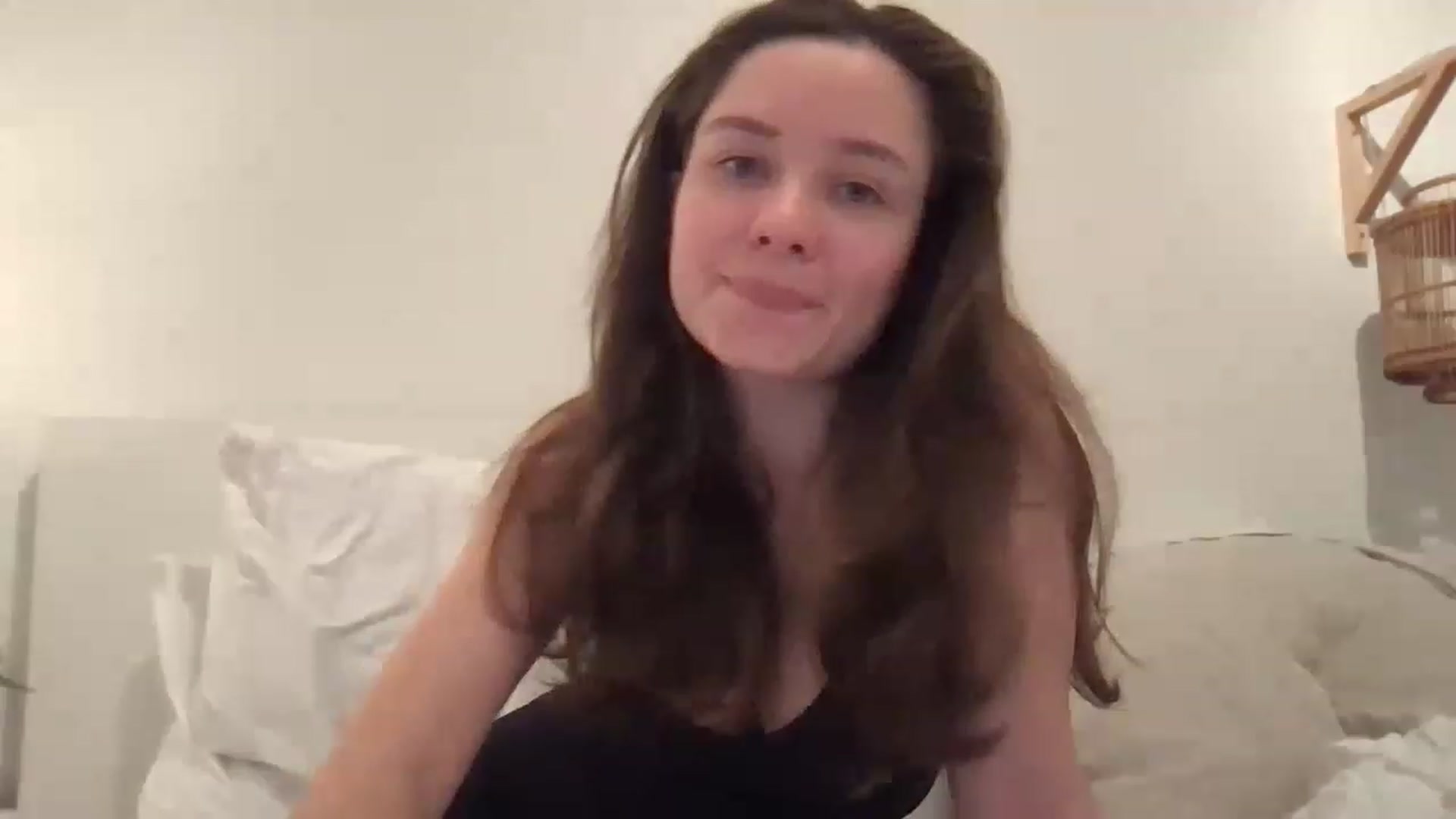 Gallery image thumbnail from AlinaRoss's myfreecams stream on, 01/28/2023, 23:16 image 14 of 20
