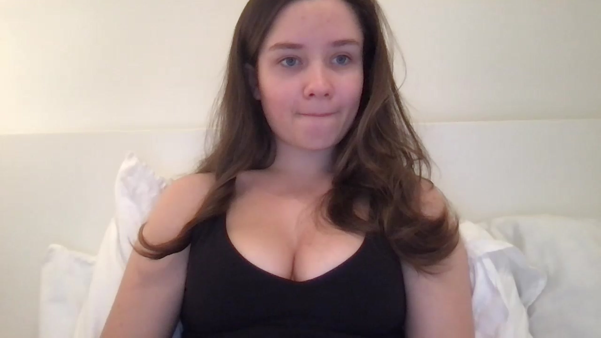 Gallery image thumbnail from AlinaRoss's myfreecams stream on, 01/28/2023, 23:16 image 7 of 20