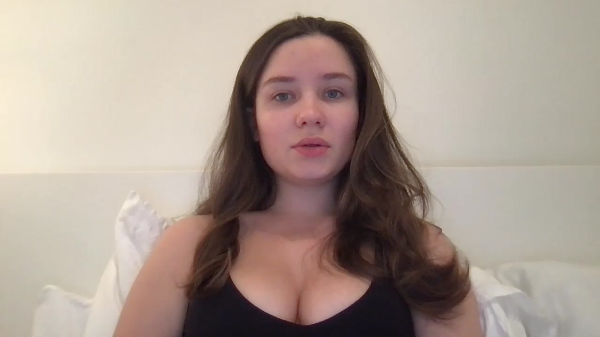 Gallery image thumbnail from AlinaRoss's myfreecams stream on, 01/28/2023, 23:16 image 8 of 20