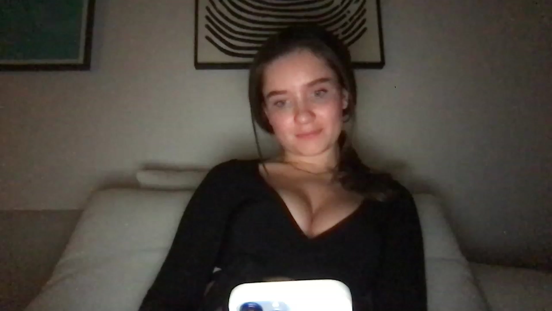 Gallery image thumbnail from AlinaRoss's myfreecams stream on, 01/31/2023, 06:37 image 1 of 20