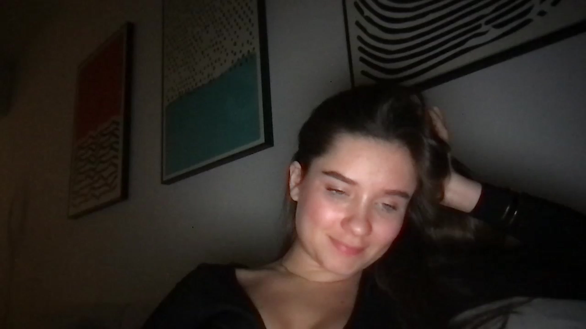 Gallery image thumbnail from AlinaRoss's myfreecams stream on, 01/31/2023, 08:18 image 17 of 20