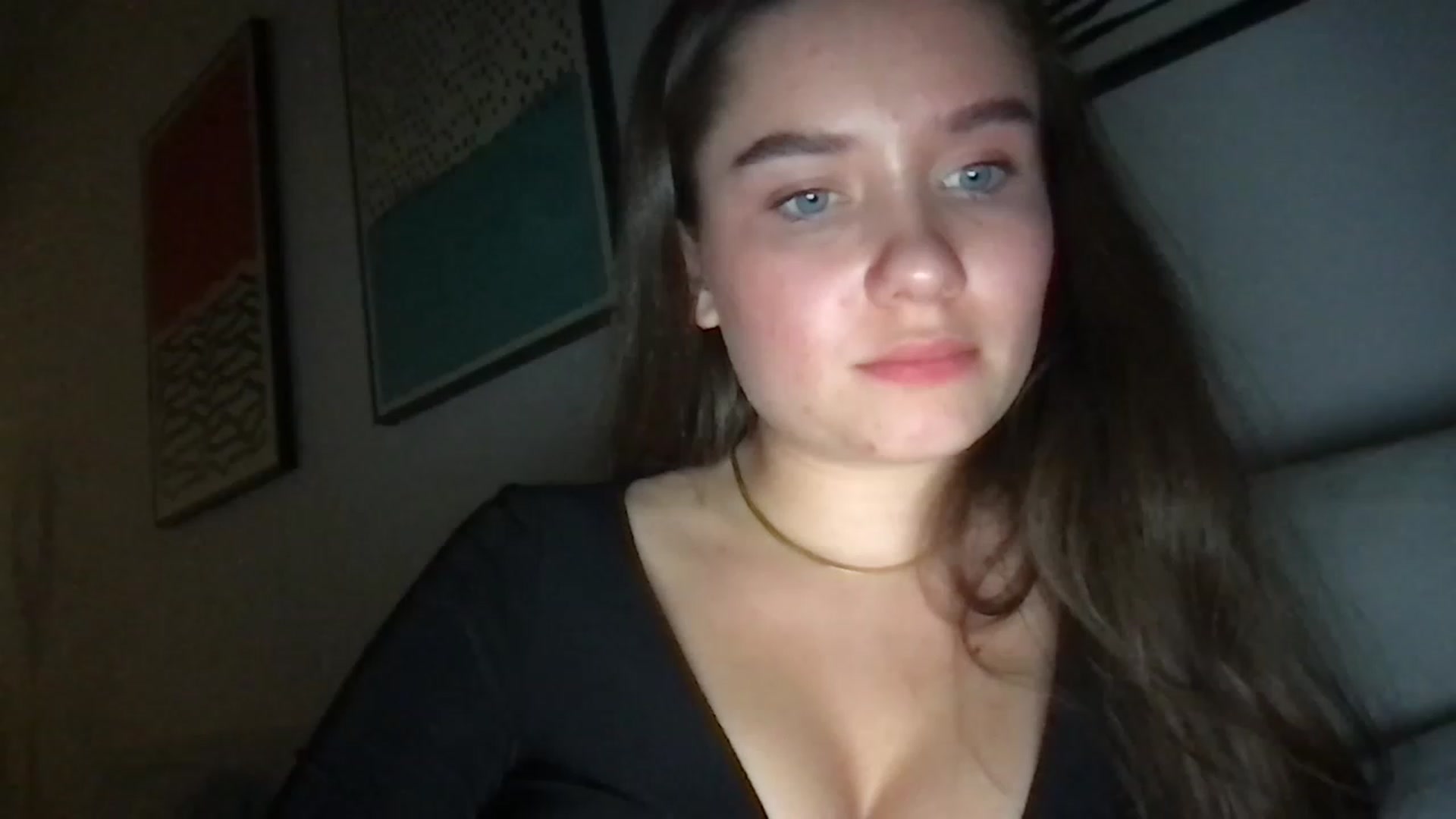 Gallery image thumbnail from AlinaRoss's myfreecams stream on, 01/31/2023, 08:18 image 15 of 20