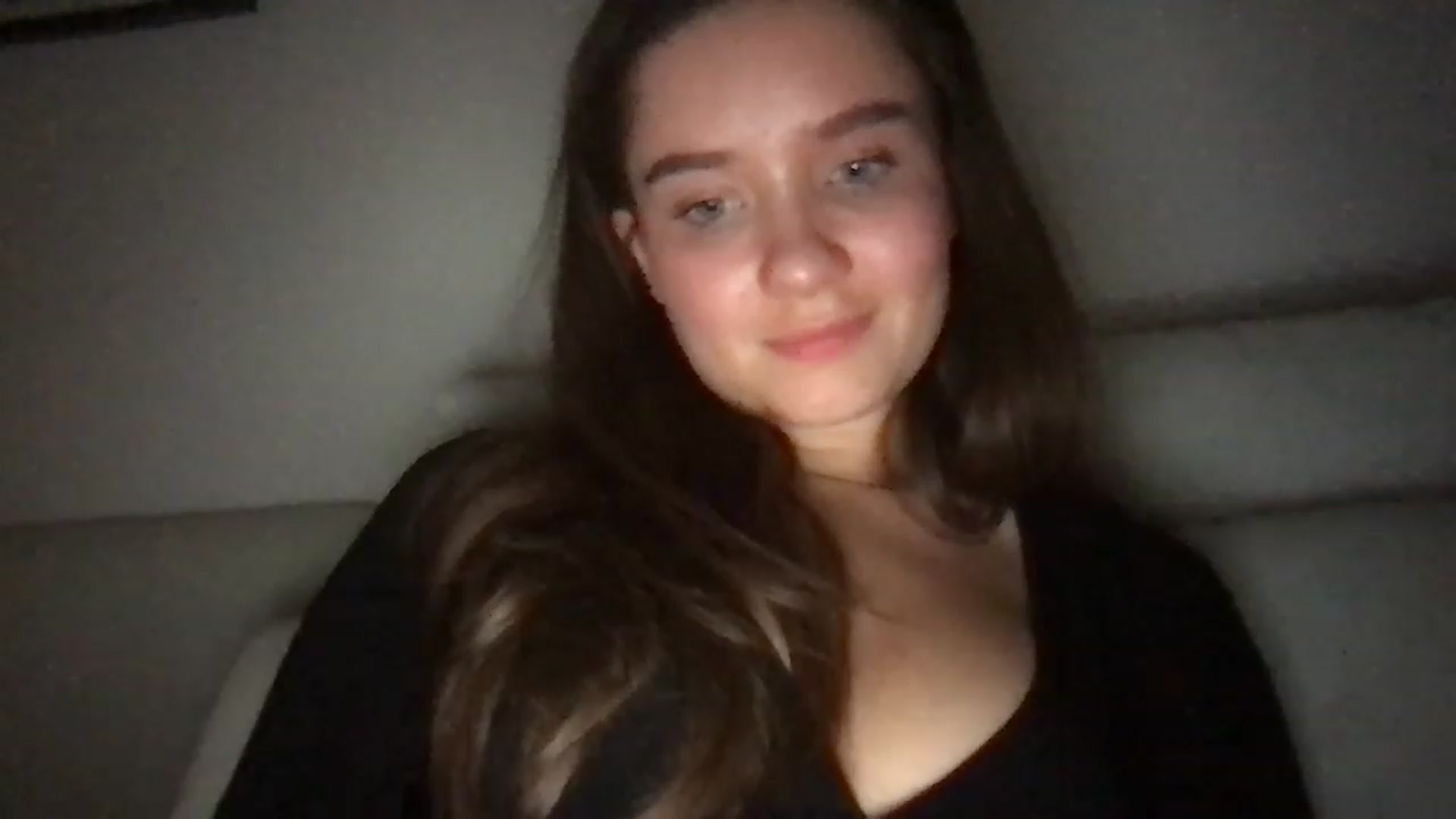 Gallery image thumbnail from AlinaRoss's myfreecams stream on, 01/31/2023, 08:18 image 11 of 20