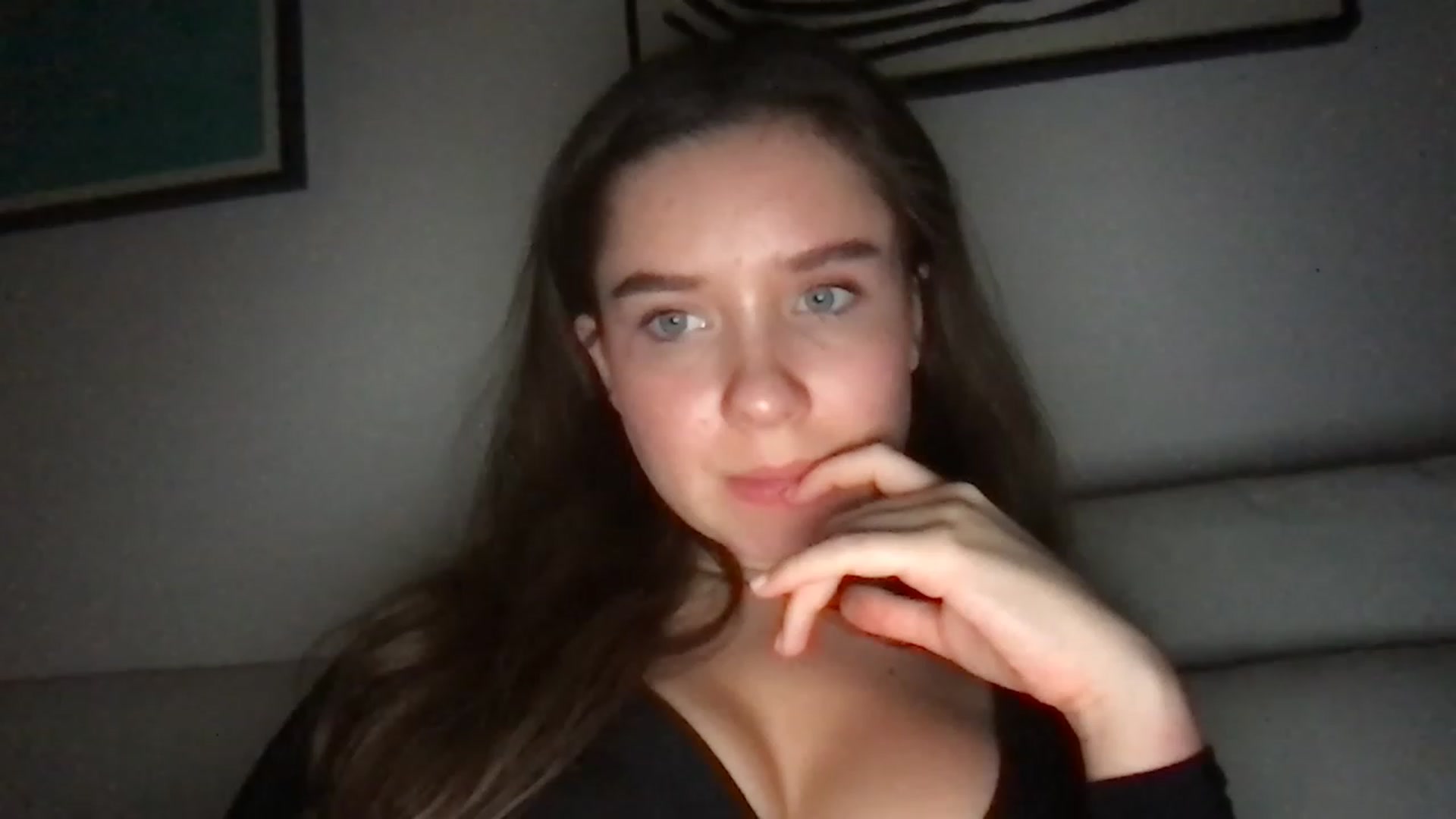 Gallery image thumbnail from AlinaRoss's myfreecams stream on, 01/31/2023, 08:18 image 9 of 20