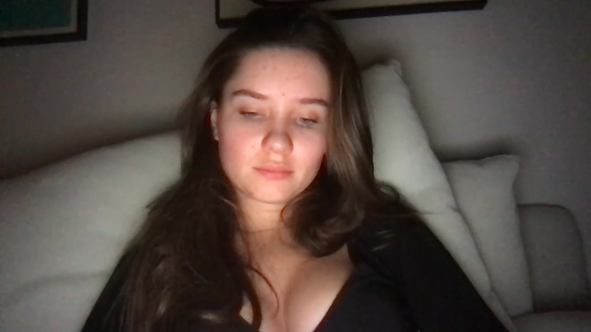 Gallery image thumbnail from AlinaRoss's myfreecams stream on, 01/31/2023, 10:12 image 6 of 20