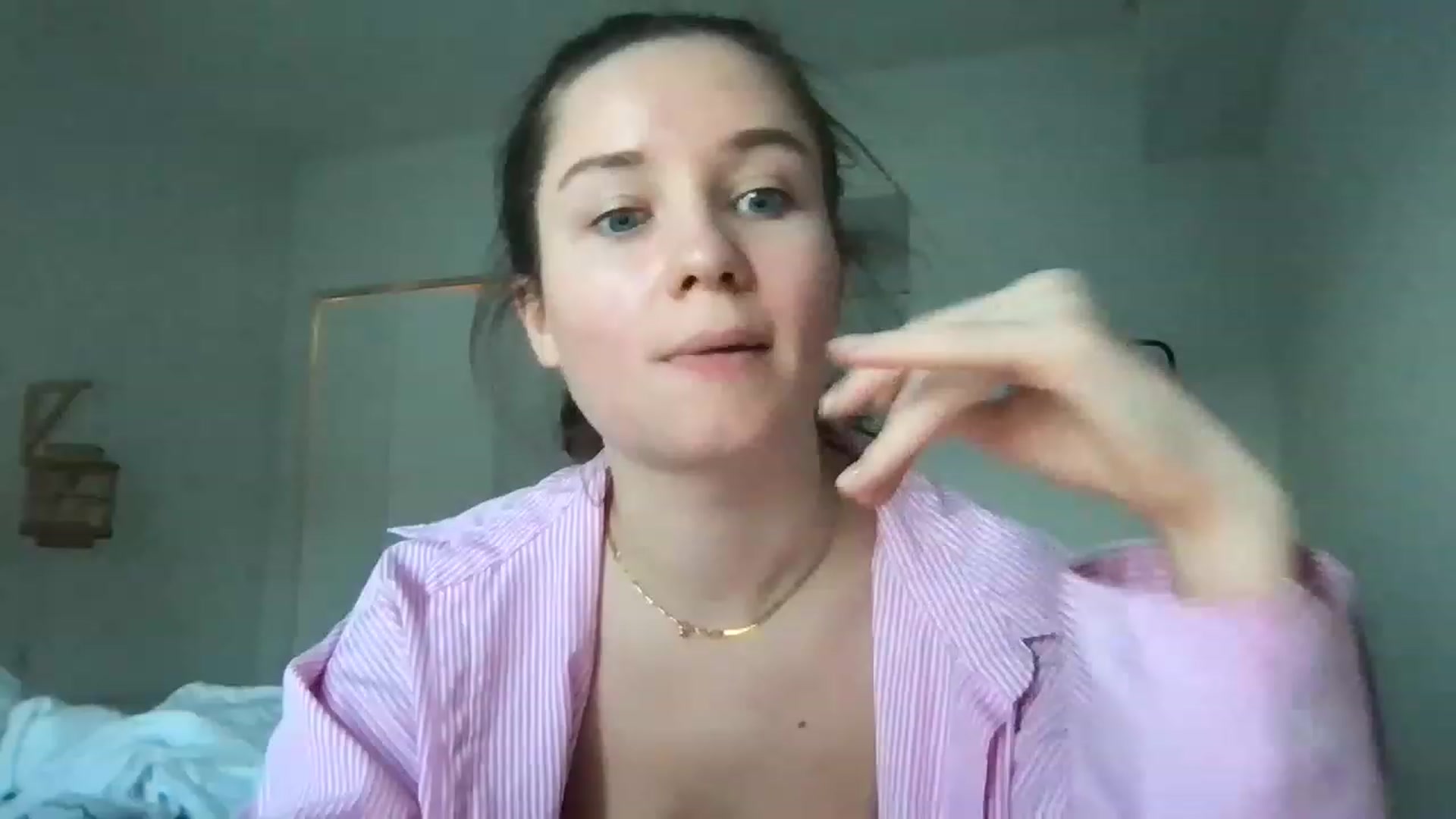Gallery image thumbnail from AlinaRoss's myfreecams stream on, 02/10/2023, 23:04 image 4 of 20
