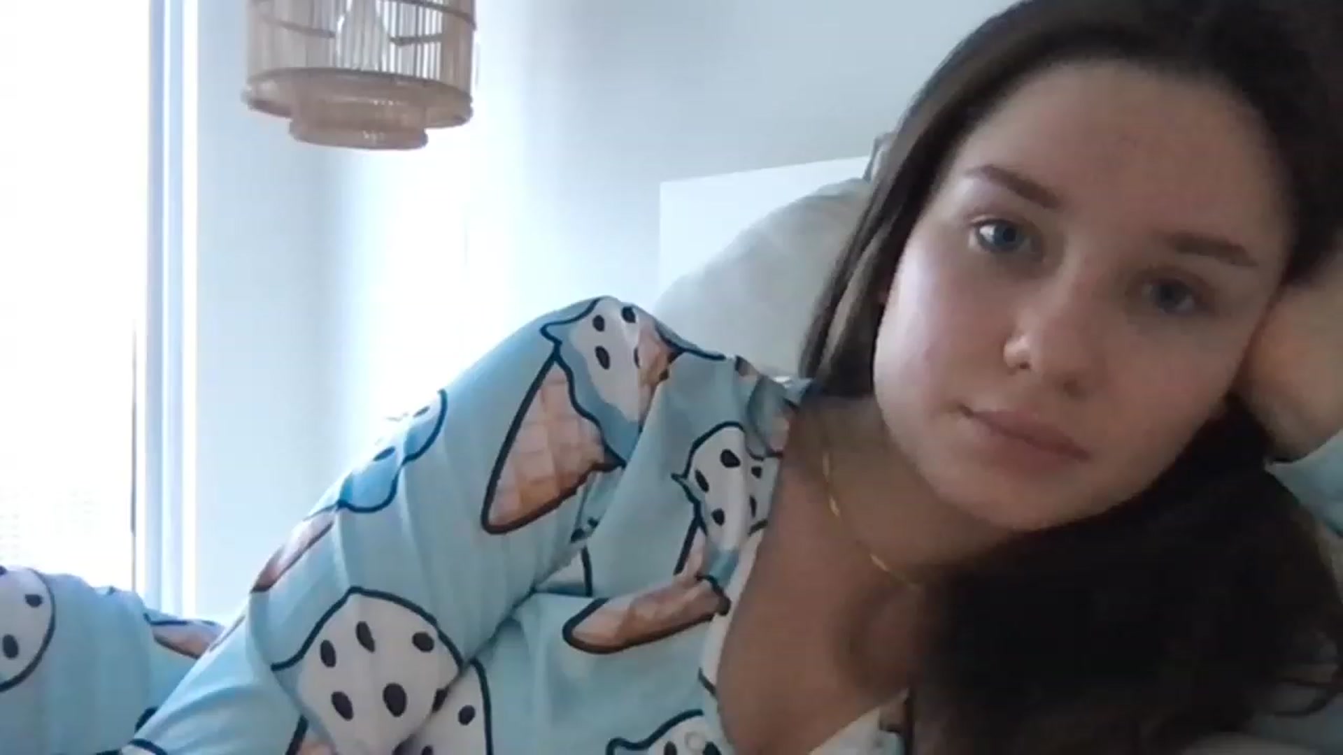 Gallery image thumbnail from AlinaRoss's myfreecams stream on, 02/17/2023, 22:48 image 13 of 20
