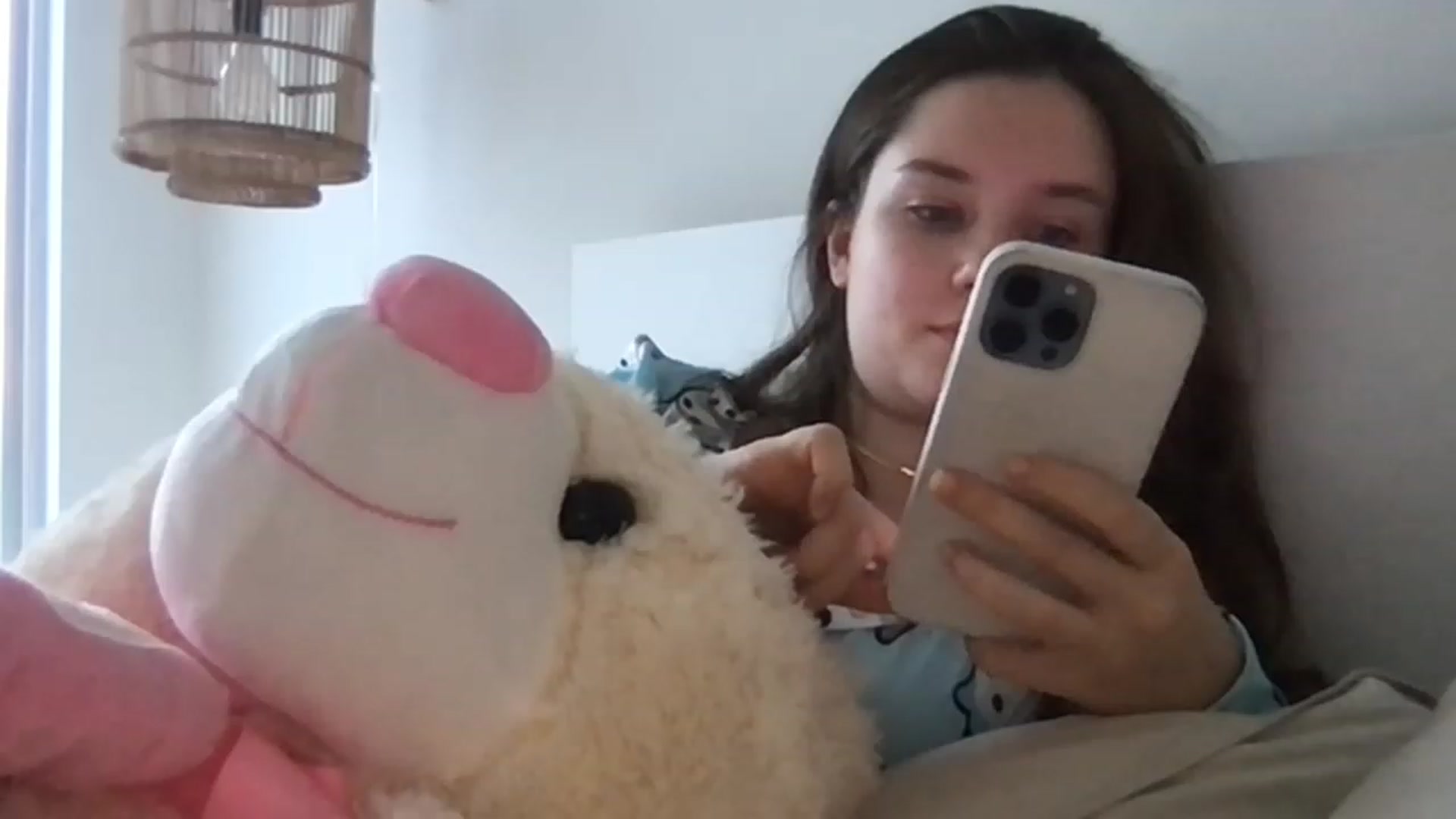 Gallery image thumbnail from AlinaRoss's myfreecams stream on, 02/17/2023, 22:48 image 18 of 20