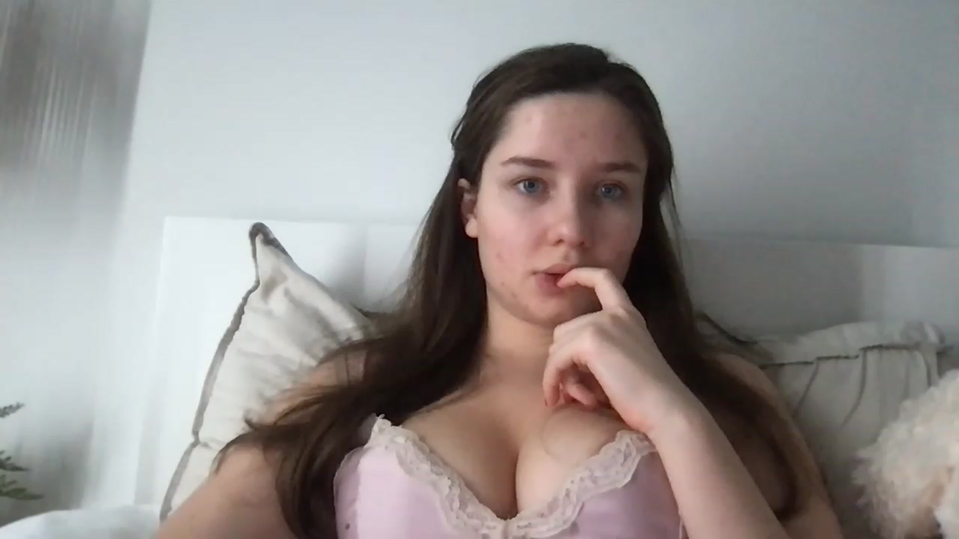 Gallery image thumbnail from AlinaRoss's myfreecams stream on, 02/22/2023, 21:55 image 19 of 20