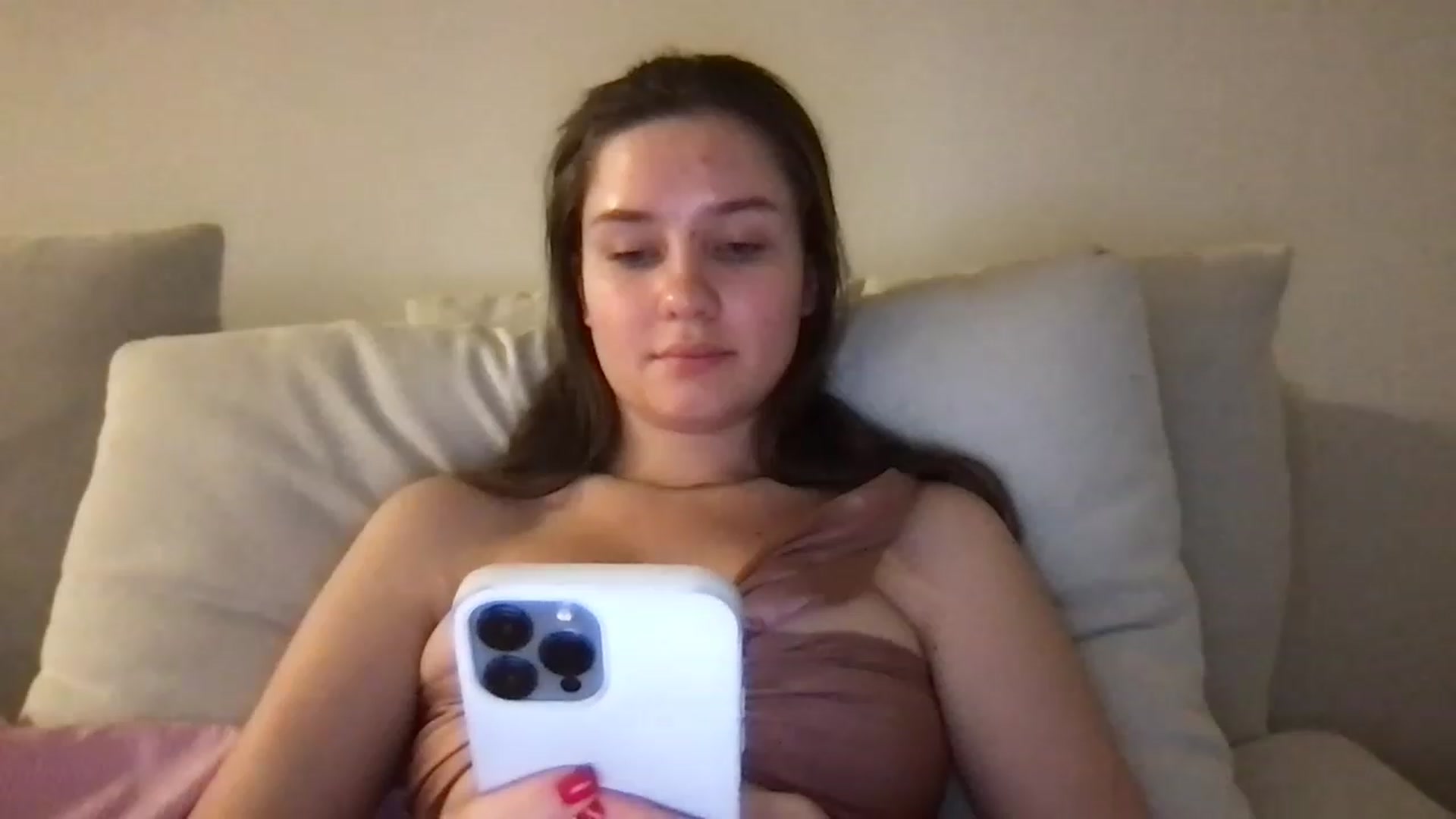 Gallery image thumbnail from AlinaRoss's myfreecams stream on, 03/01/2023, 09:29 image 17 of 20