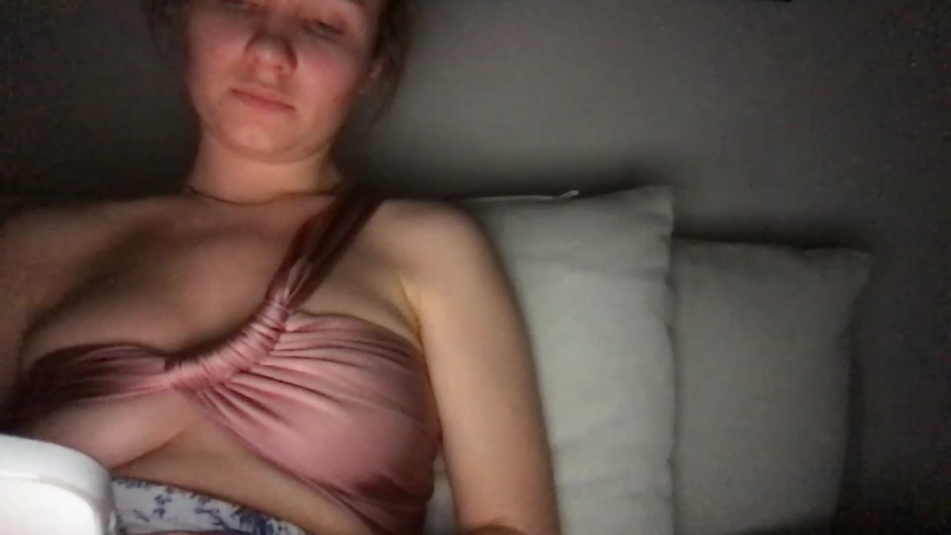 Gallery image thumbnail from AlinaRoss's myfreecams stream on, 03/04/2023, 07:05 image 16 of 20