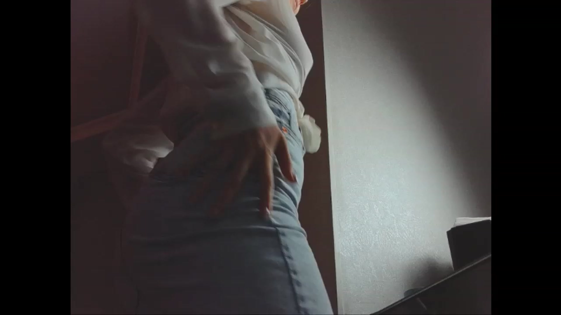 Gallery image thumbnail from Alina_Flores's myfreecams stream on, 07/16/2023, 12:17 image 4 of 20