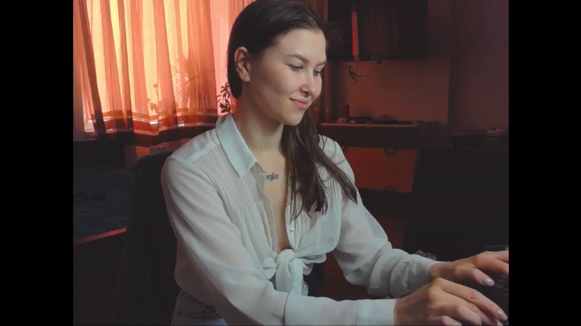Gallery image thumbnail from Alina_Flores's myfreecams stream on, 07/16/2023, 13:04 image 15 of 20