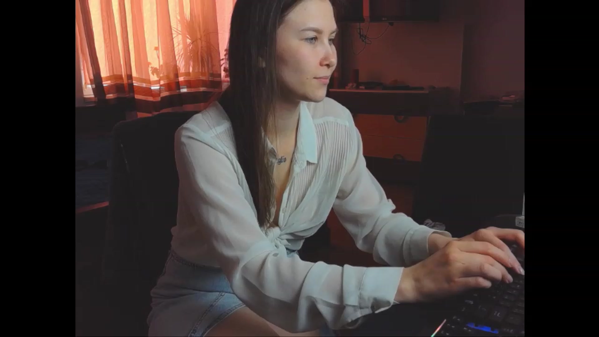 Gallery image thumbnail from Alina_Flores's myfreecams stream on, 07/16/2023, 13:04 image 10 of 20