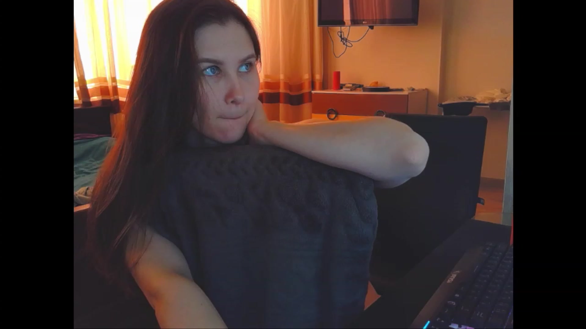 Gallery image thumbnail from Alina_Flores's myfreecams stream on, 07/16/2023, 15:36 image 18 of 20
