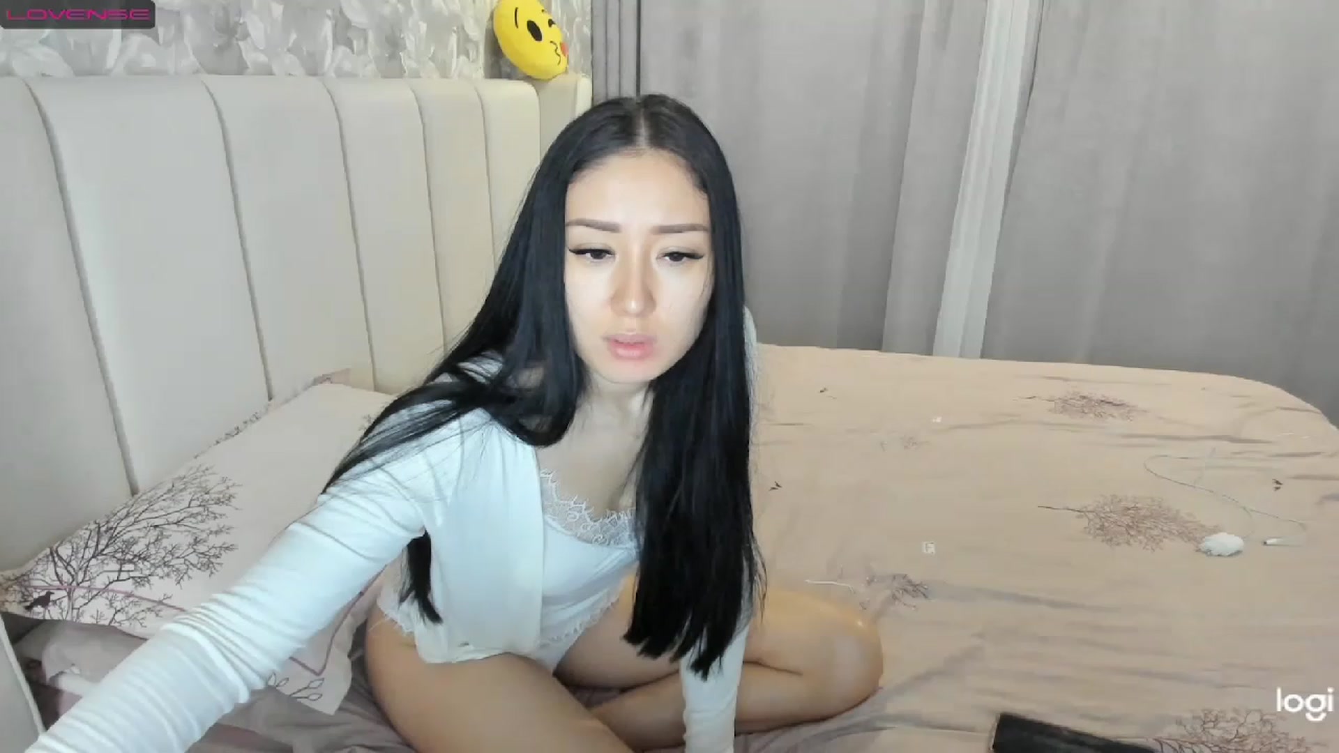 Gallery image thumbnail from Alina_Li___'s myfreecams stream on, 12/23/2022, 13:35 image 13 of 20