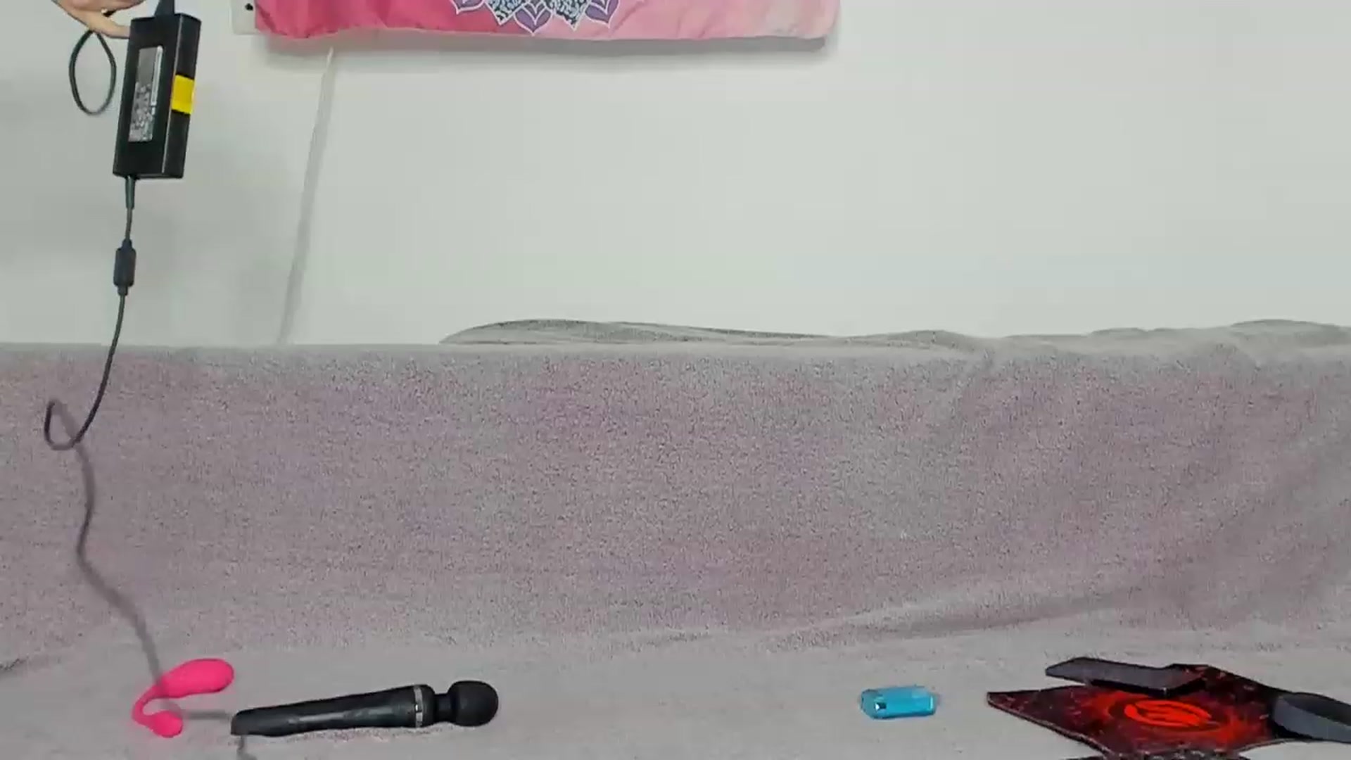 Gallery image thumbnail from Alina_Miss's myfreecams stream on, 12/17/2022, 24:45 image 8 of 20