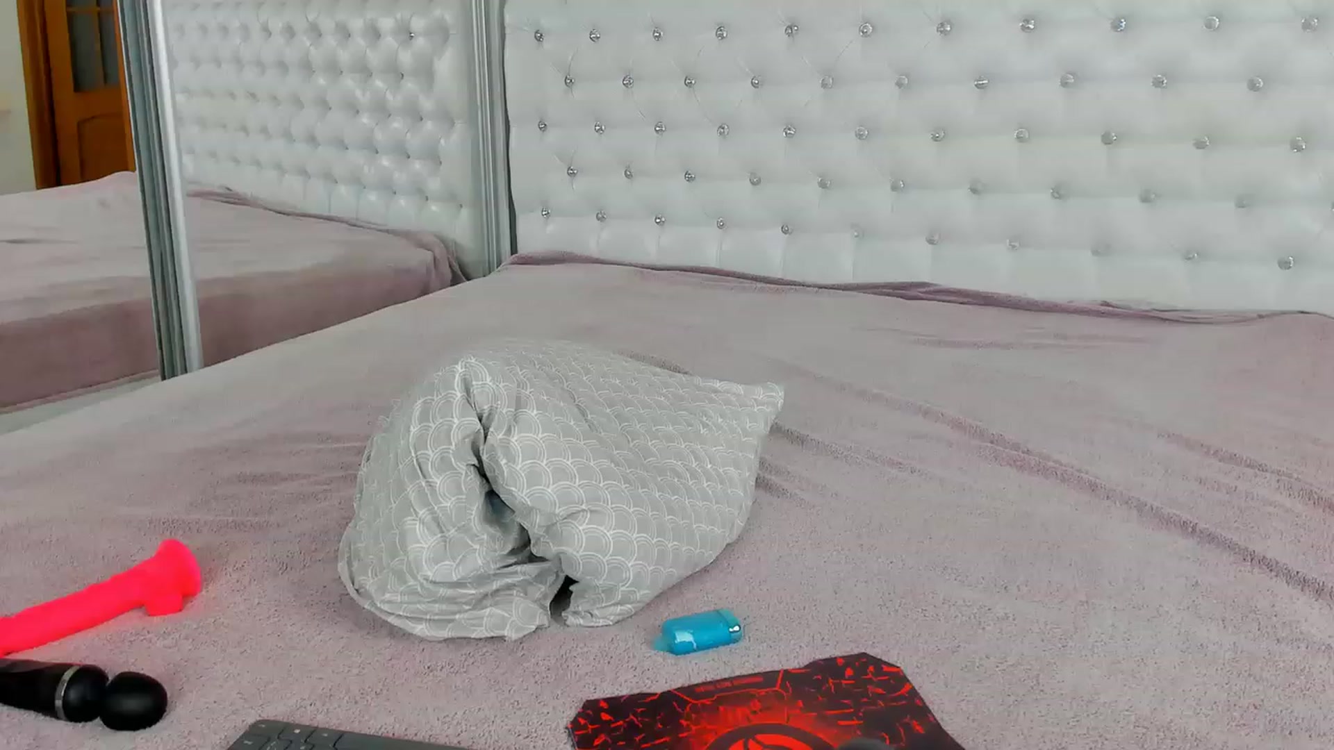 Gallery image thumbnail from Alina_Miss's myfreecams stream on, 12/19/2022, 02:26 image 9 of 20