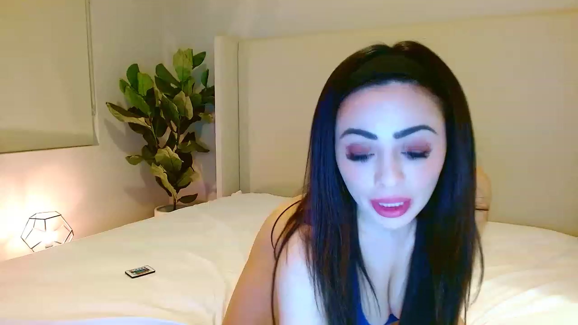 Gallery image thumbnail from Alinagreyy's myfreecams stream on, 02/16/2023, 08:49 image 2 of 20