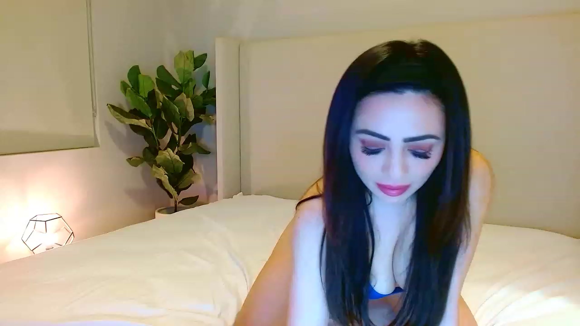Gallery image thumbnail from Alinagreyy's myfreecams stream on, 02/16/2023, 08:49 image 13 of 20